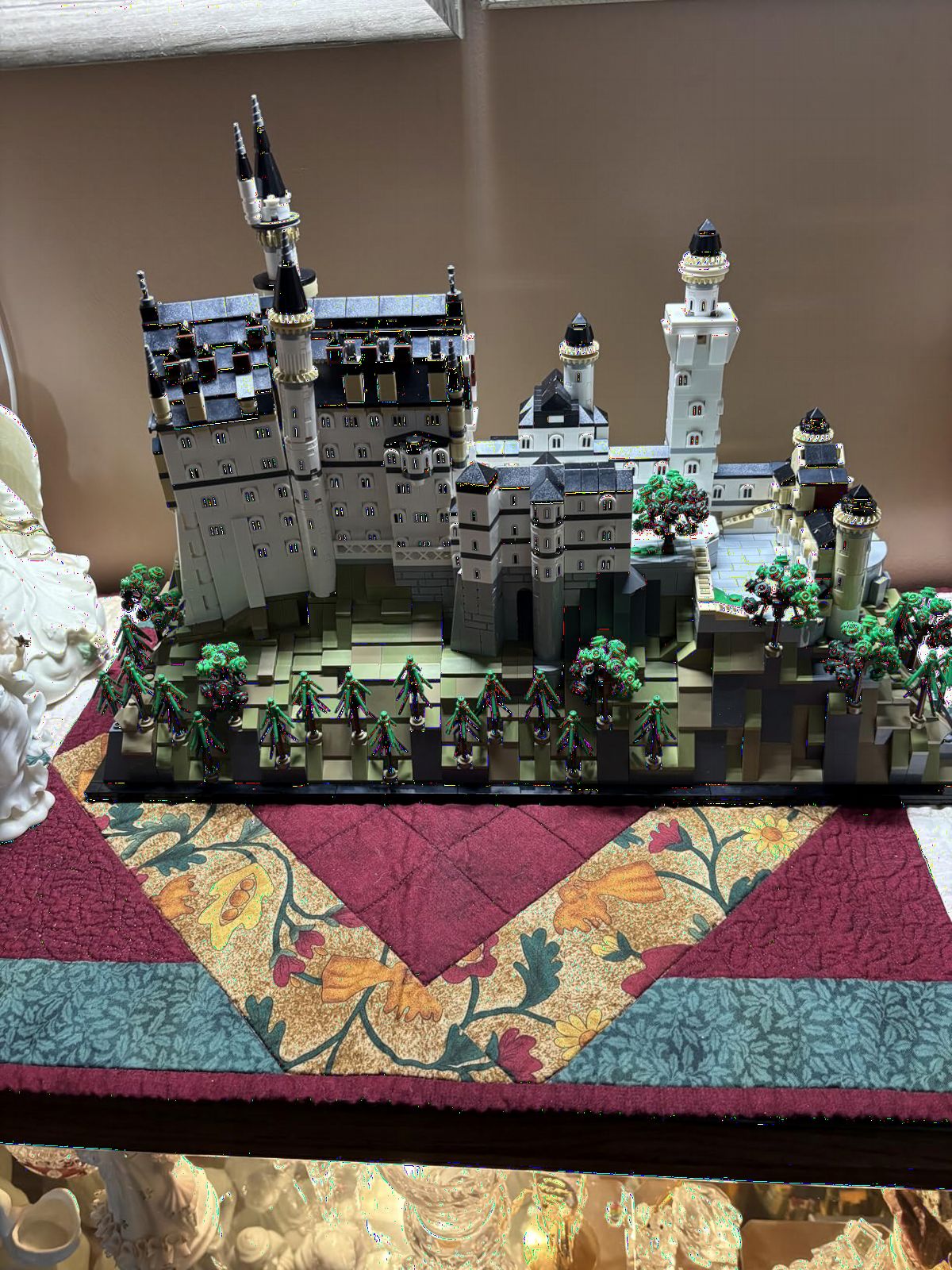 Architecture Neuschwanstein Castle Building Set - Collectible Bavarian Castle Model Kit for Arts & Crafts - Building Blocks for Adults, Ages 18+ - Gifts for Men and Women - 21063 customer photo 1
