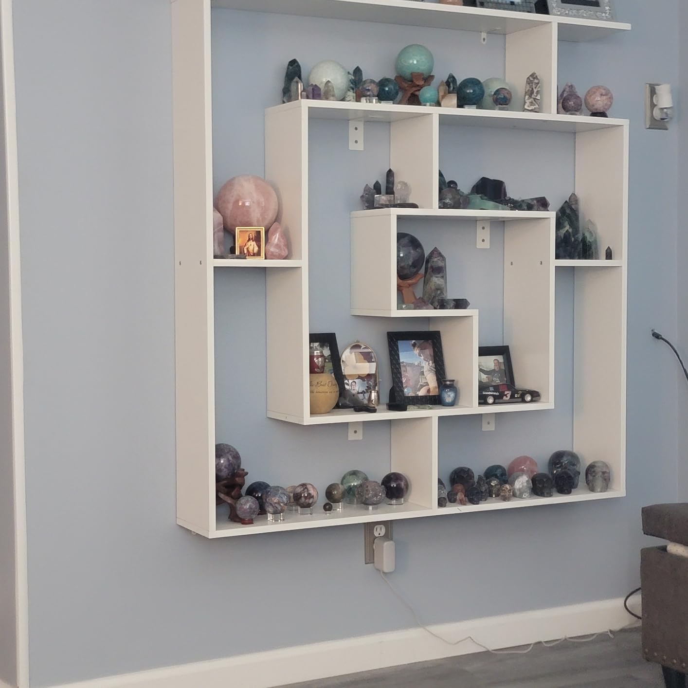 Armocity 6 Tier Display Book Shelf Wall Mounted Bookshelf Freestanding Geometric Bookcase Floating Book Shelves for Wall Bedroom Living Room Home Office, 45.5(W) * 47(H), White customer photo 1