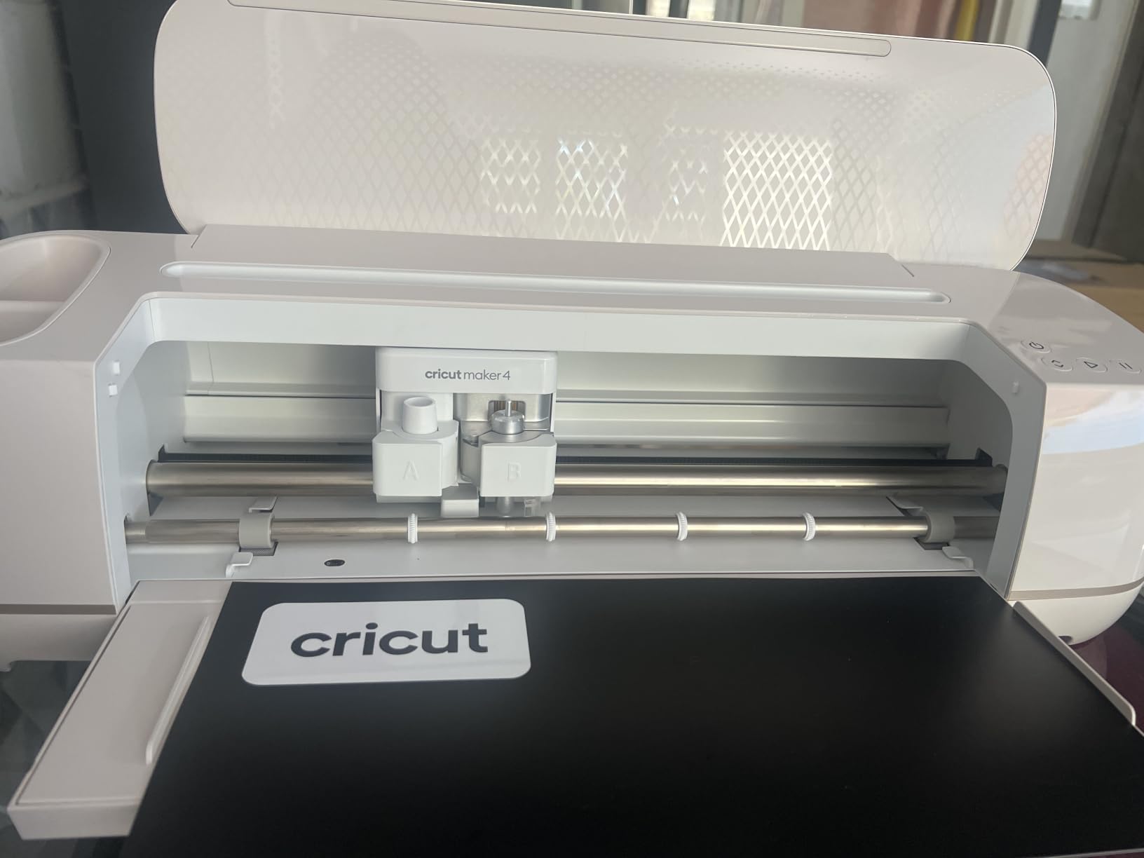 Cricut Maker 4 - Smart Cutting Machine (Seashell) | Digital Content Bundle customer photo 1