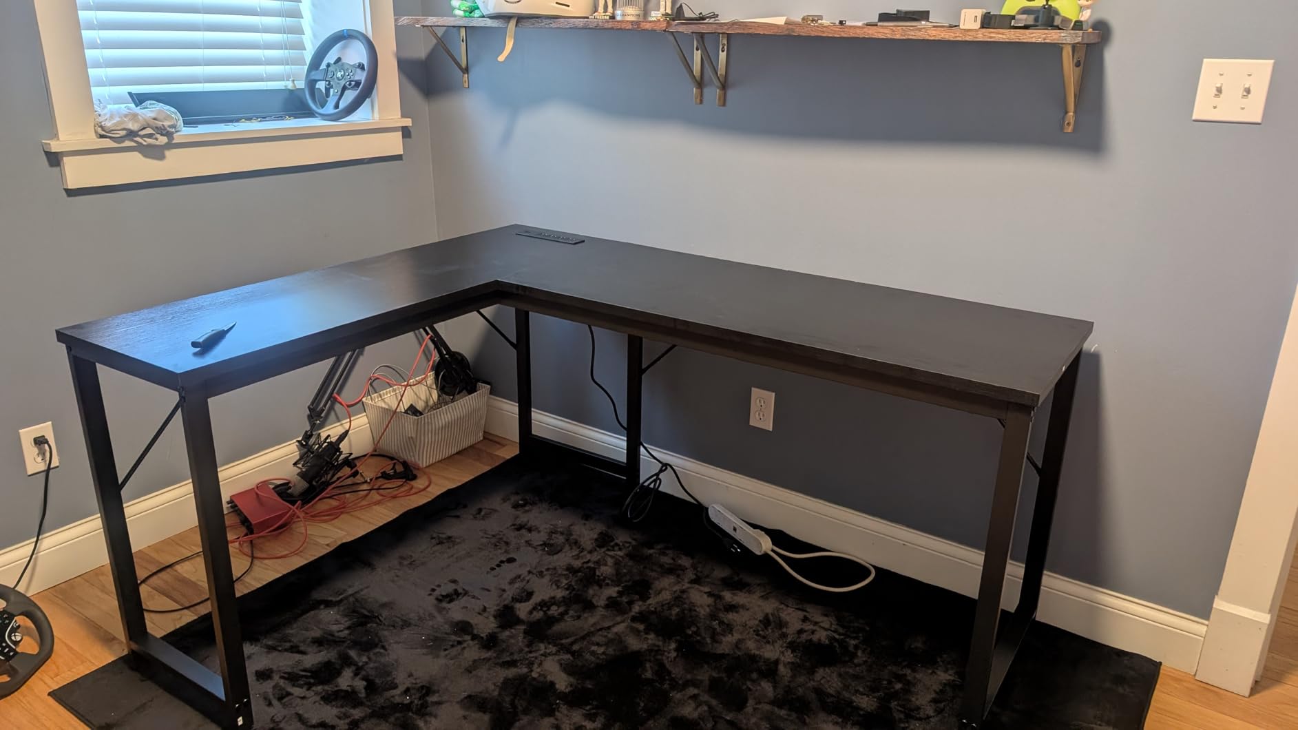 Huuger 63 Inch L Shaped Desk with Power Outlets & 0.95 Inch Thicker Desktop | Reversible Computer Desk, Larger Office Corner Gaming Desk, Metal Frame, for Home Office, Study, Rustic Brown customer photo 1