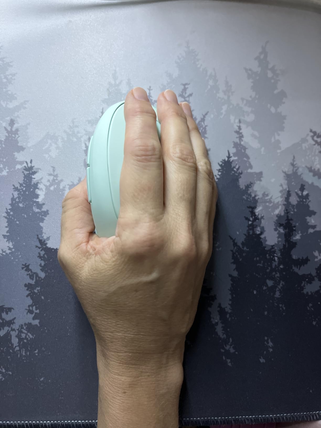 TECKNET Ergonomic Mouse, Bluetooth 5.0/3.0 & USB A, Wireless Vertical Mouse customer photo 1
