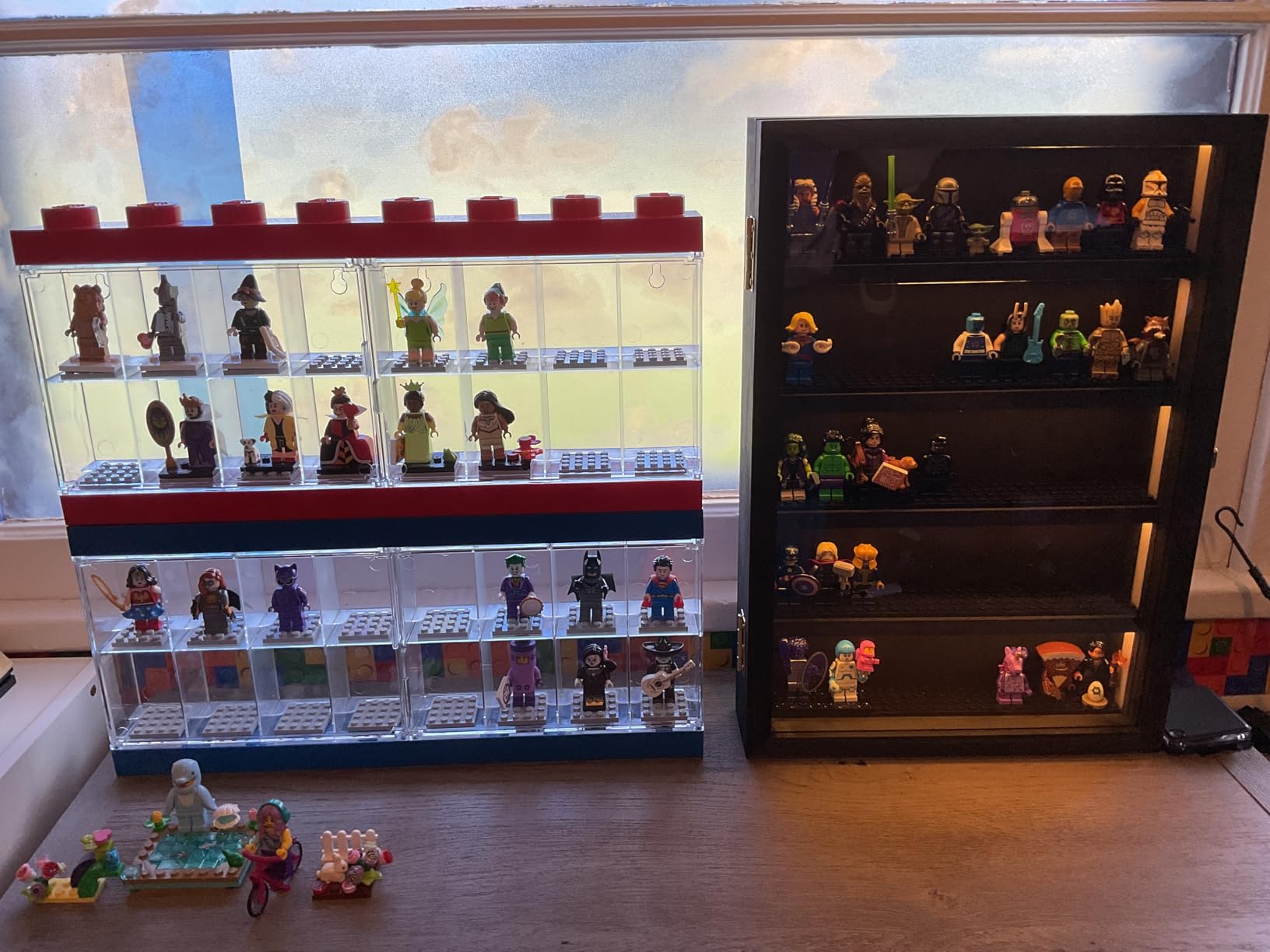 Minifigure Display Case - Black 16 x 11 x 2 inch Showcase Cabinet with LED-Lit Shelves, Mini Figurines Display Case with Built-in Feet, Battery-Powered, Cord-Free Collection Display customer photo 2
