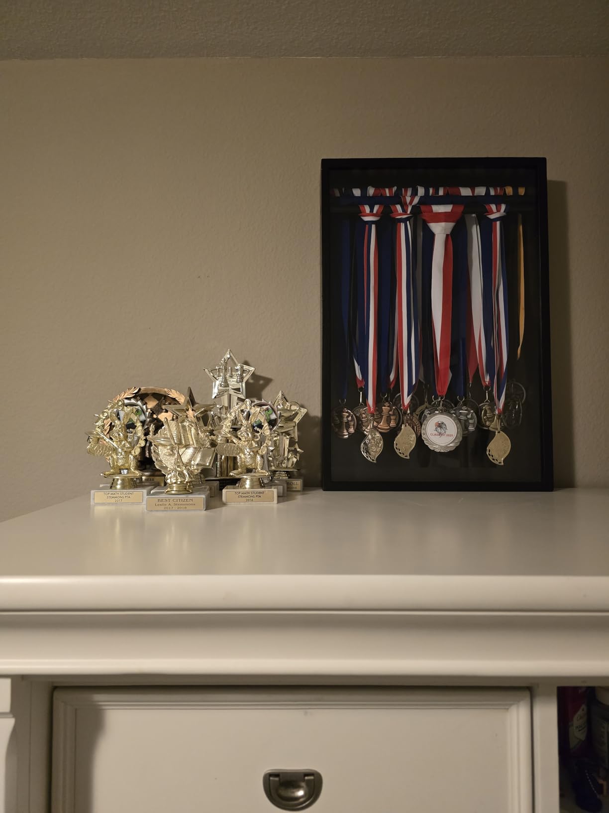 Medal Hanger Display Case, Holds 60+ Medals, HD Tempered Glass | Solid Wood Dust-Proof 22