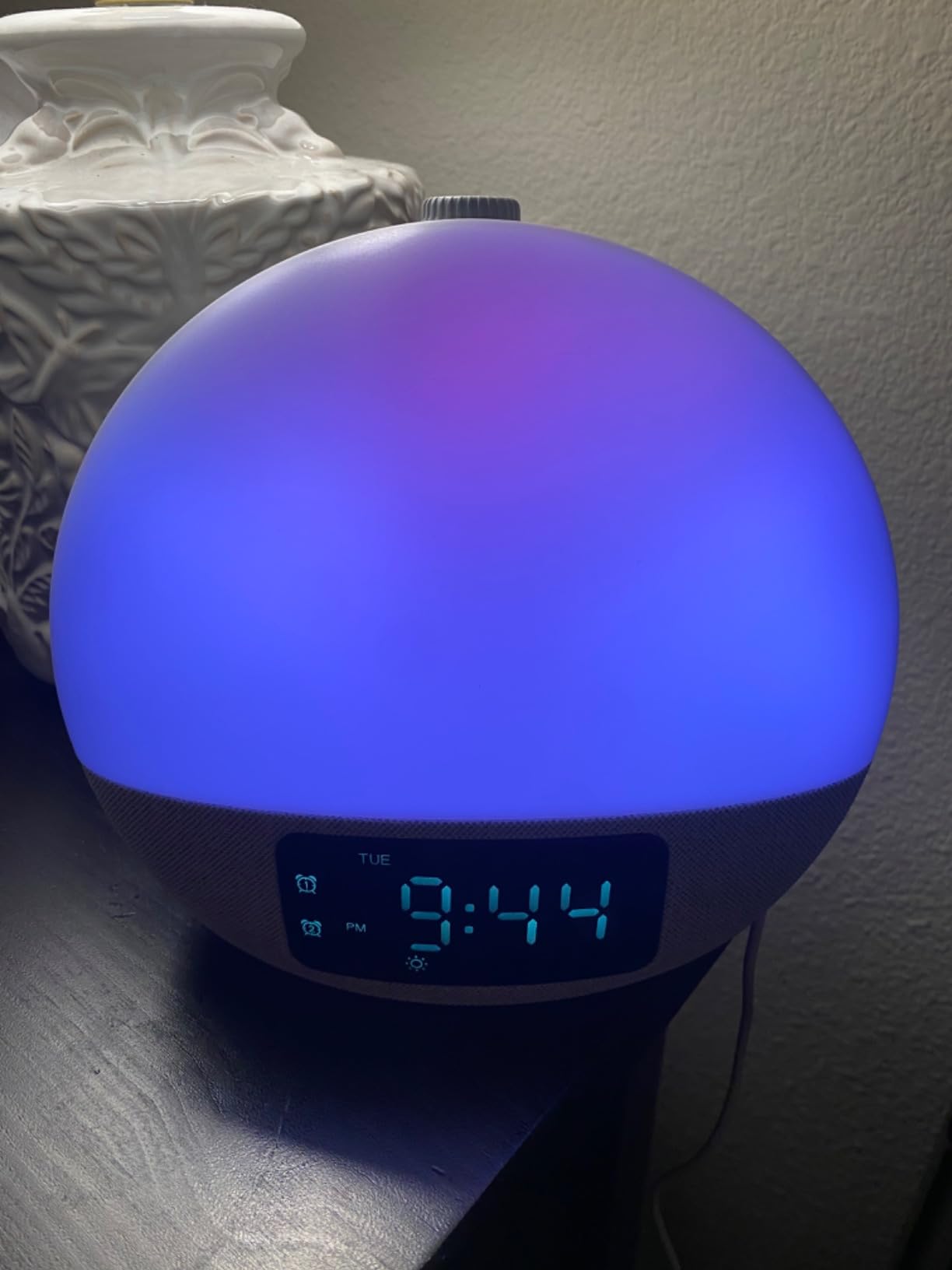 Geuuap Sunrise Alarm Clock White Noise Machine with Bluetooth Speaker,Khaki | 30 Soothing Sounds, 17 Dimmable lights, Simulated Sunrise, Backup Battery Memory, Auto-off Sleep Timer, Screen-Free Design customer photo 2