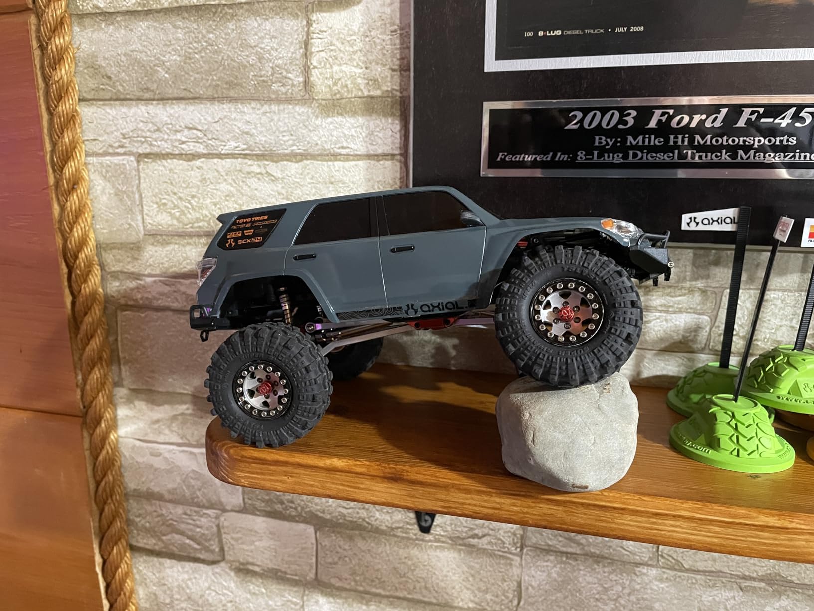 Axial RC Truck 1/24 SCX24 Toyota 4Runner 4X4 RTR Brushed Rock Crawler, RTR (Battery and Charger Included), Orange, AXI-2035T1 customer photo 2