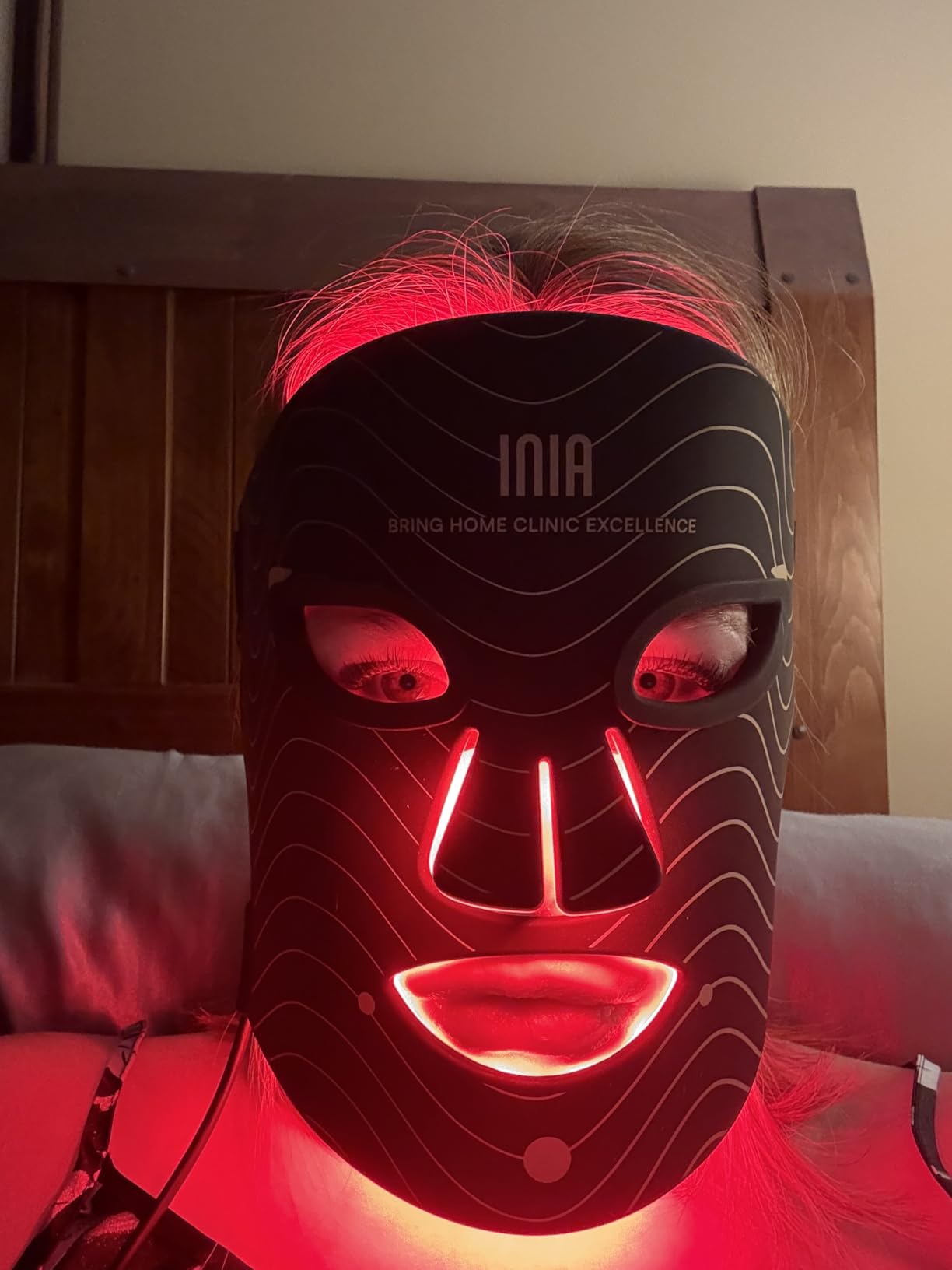 INIA Red Light Therapy Mask for Face, 850nm NIR, Red/Blue LED Light 4 Modes customer photo 2