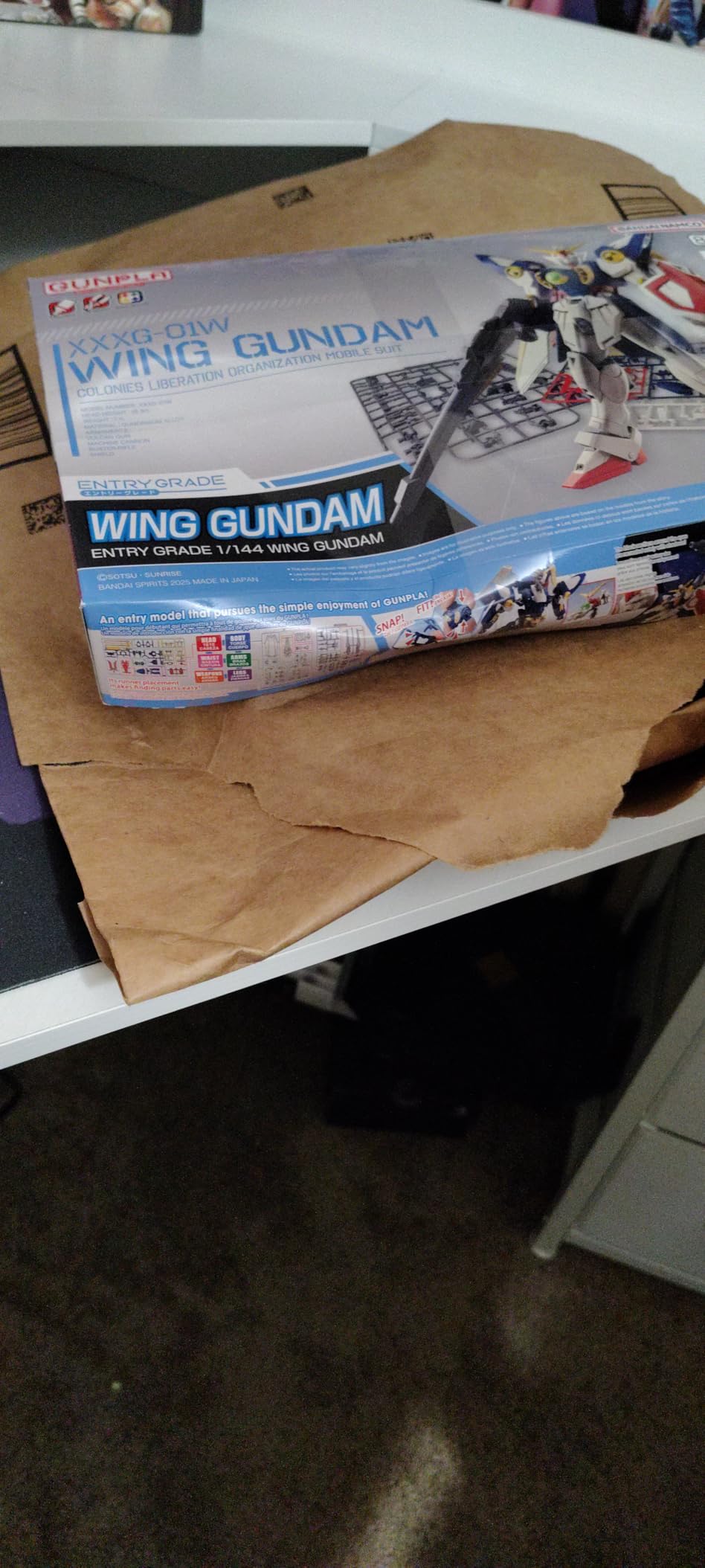 Bandai Hobby - Mobile Suit Gundam Wing - Wing Gundam Entry Grade 1/144 Model Kit customer photo 2