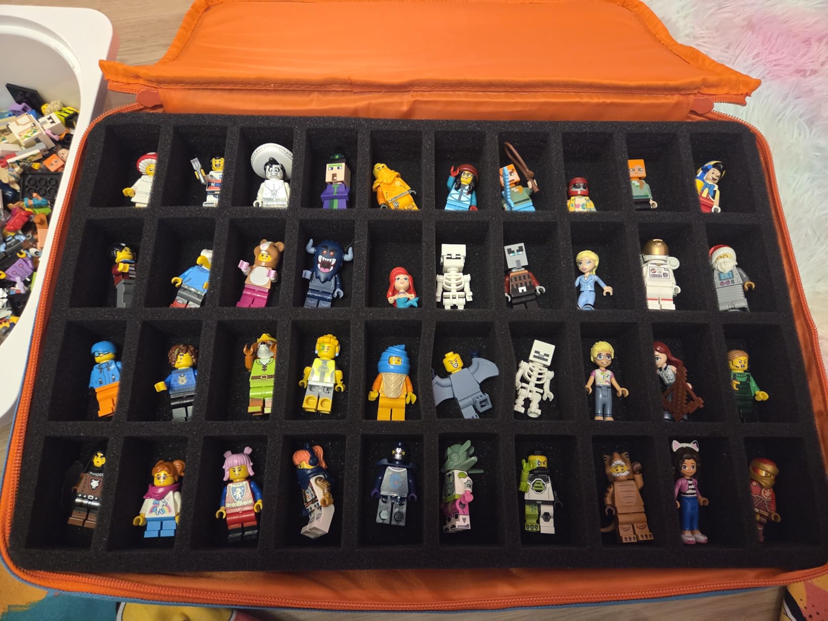Miniature Figure Storage Carrying Bag, 120 Slot Figurine Miniature Carrying Case Compatible with 40K and D&D Miniature, Miniature Storage Case with 3 Foam Trays (Black) customer photo 2