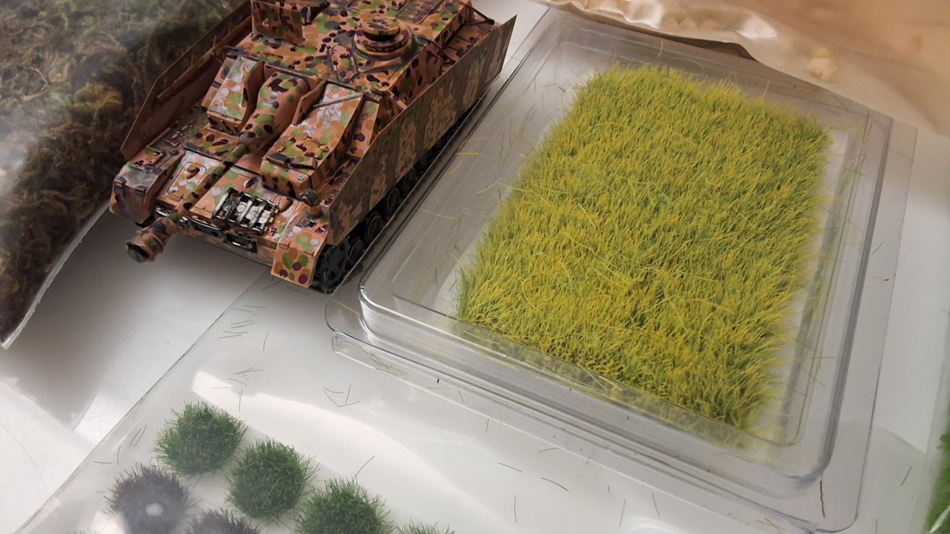 Miniature Basing Material Set - 8-Piece Battlefield Scenery Kit with Static Grass, Moss, Tufts & Model Stones - Realistic Diorama Supplies for Wargaming, Train Layouts & Military Models customer photo 1