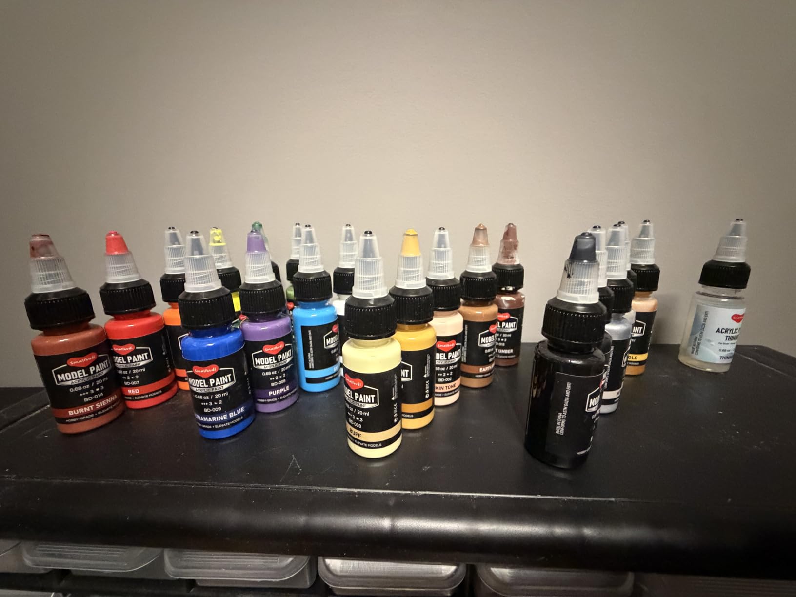 Smallbudi 20 Colors Model Paint Set 20ml/0.6Oz Miniature Acrylic Paint | With 3 Brushes & 1 Thinner for Brush Use & Airbrushing, Modeling Paint Set for Miniatures, Gaming Figures, 3D Prints, Crafts customer photo 2