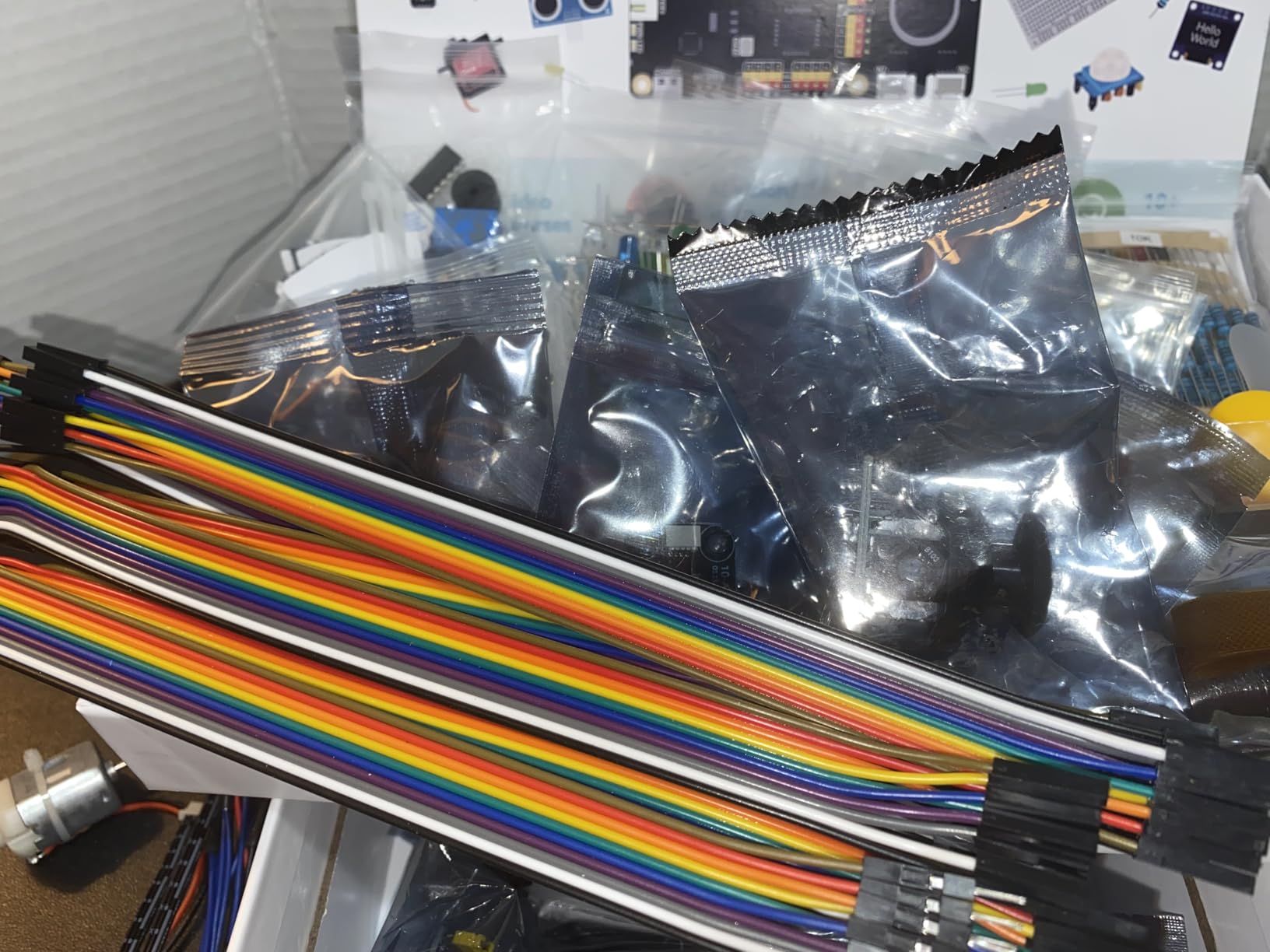 SunFounder AI Fusion Lab Kit for Raspberry Pi 5/4/3B+/Zero 2w, LLMs ChatGPT/Gemini/Grok, YOLO&OpenCV & MediaPipe, Python, Video Courses for Beginners Engineers customer photo 1