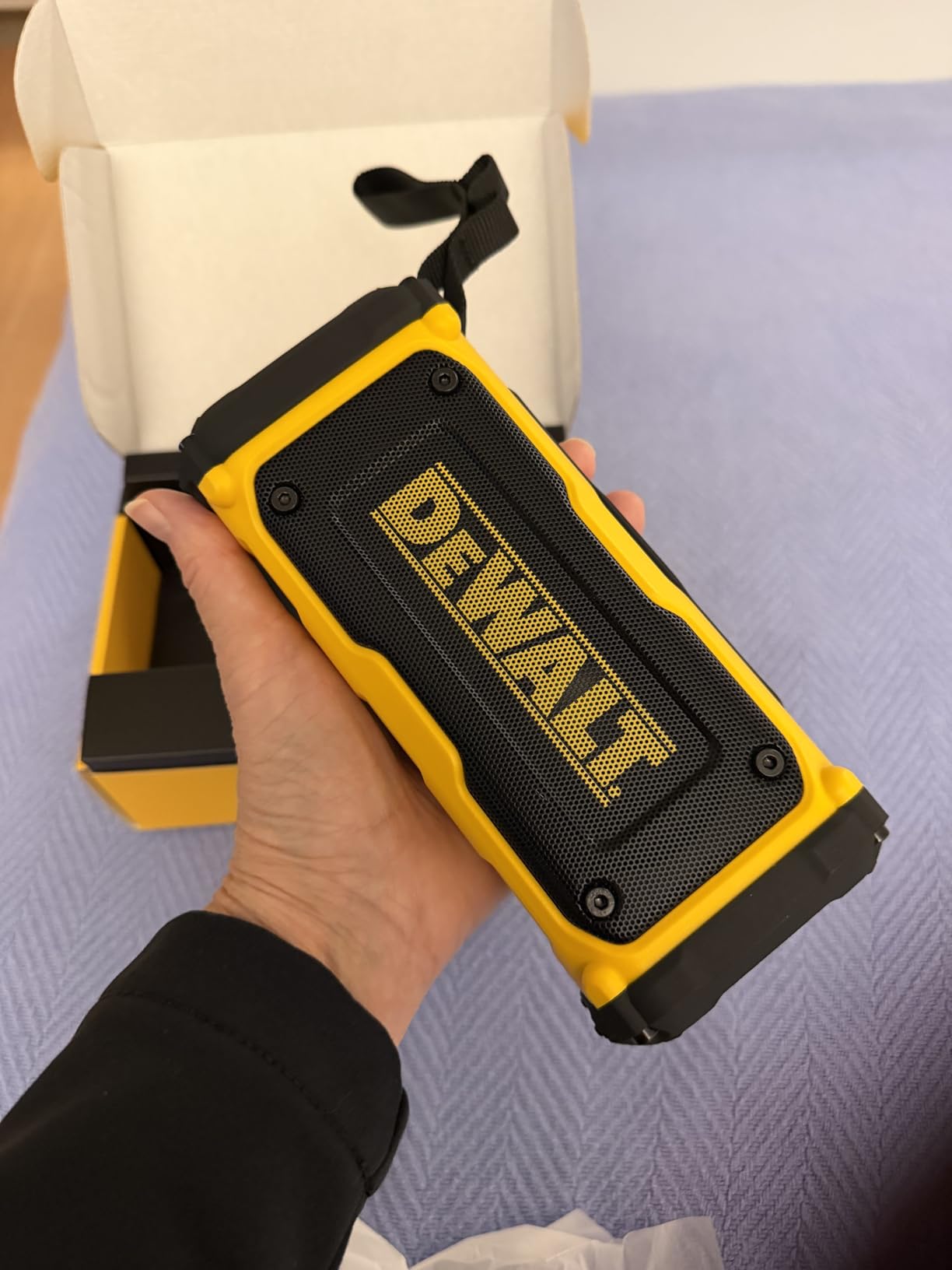 DEWALT Heavy Duty Magnetic ToughSound Pro Bluetooth Speaker - 22W | Jobsite Portable Speaker w/Built-in Magnets, IP67 Dust & Waterproof, 14H Runtime, Auracast Multi-Speaker Linking & EQ Modes customer photo 2