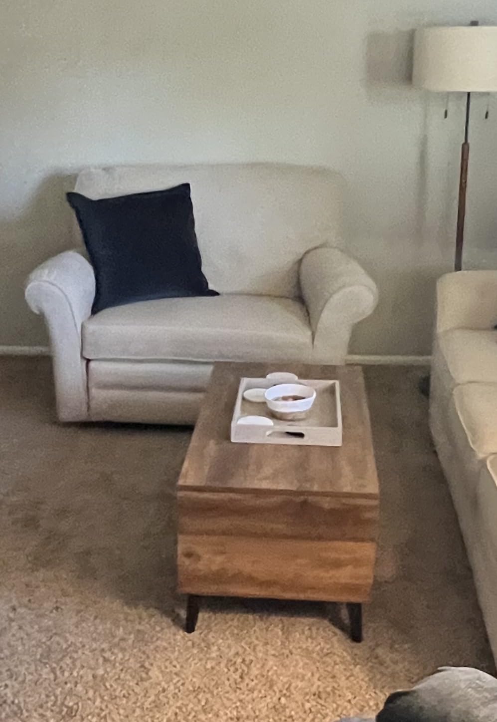 VASAGLE Lift Top Coffee Table with Hidden Storage, Gas Spring customer photo 1