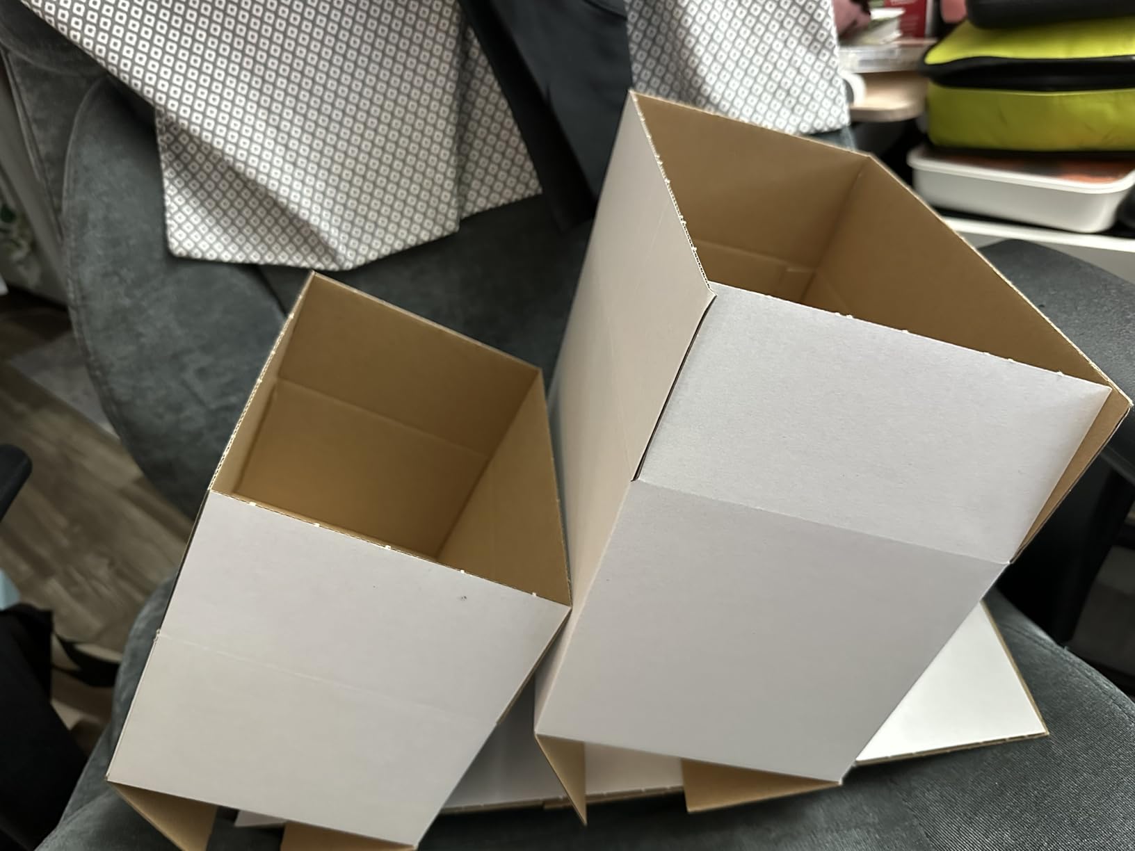 CRUGLA Assorted Sizes Shipping Boxes 20 Pack (11x6x6, 10x7x5, 9x6x4, 8x6x4), White Corrugated Cardboard Mailers, Each 5 PCS Small Boxes for Small Business Packaging, Shipping & Storage customer photo 1