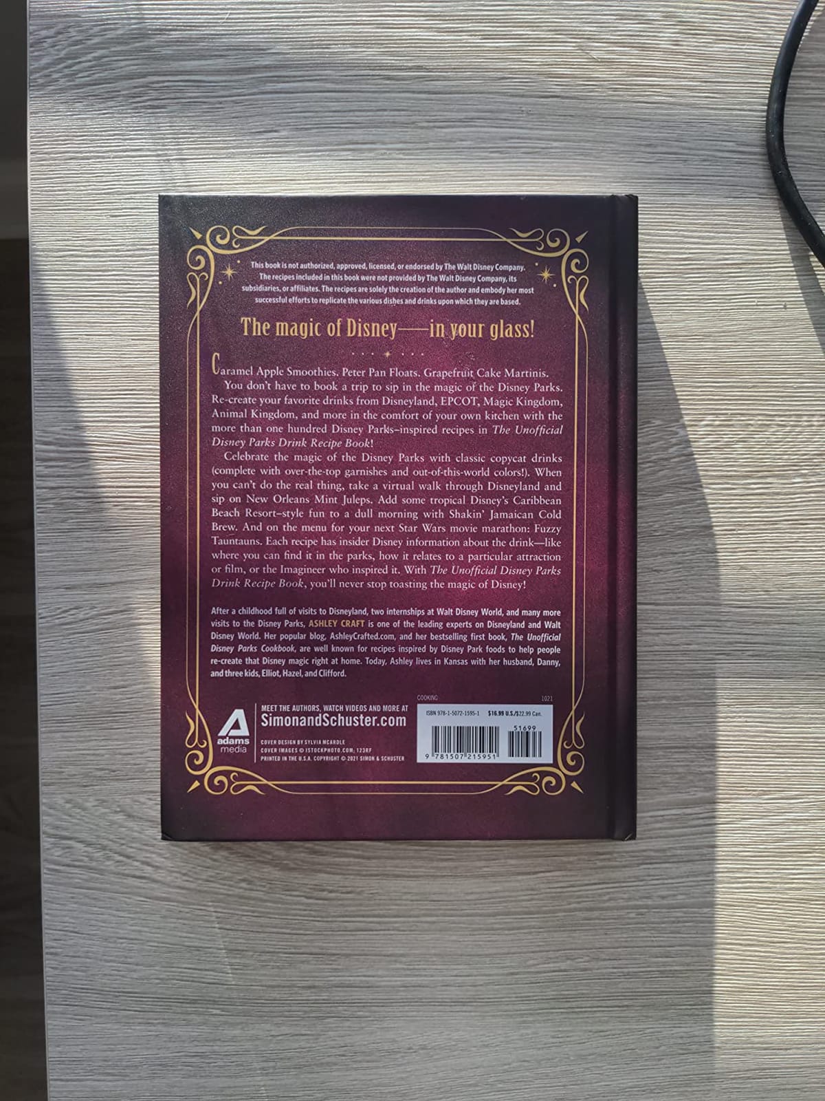 The Unofficial Disney Parks Drink Recipe Book: From LeFou's Brew to the Jedi Mind Trick, 100+ Magical Disney-Inspired Drinks (Unofficial Cookbook Gift Series) customer photo 1