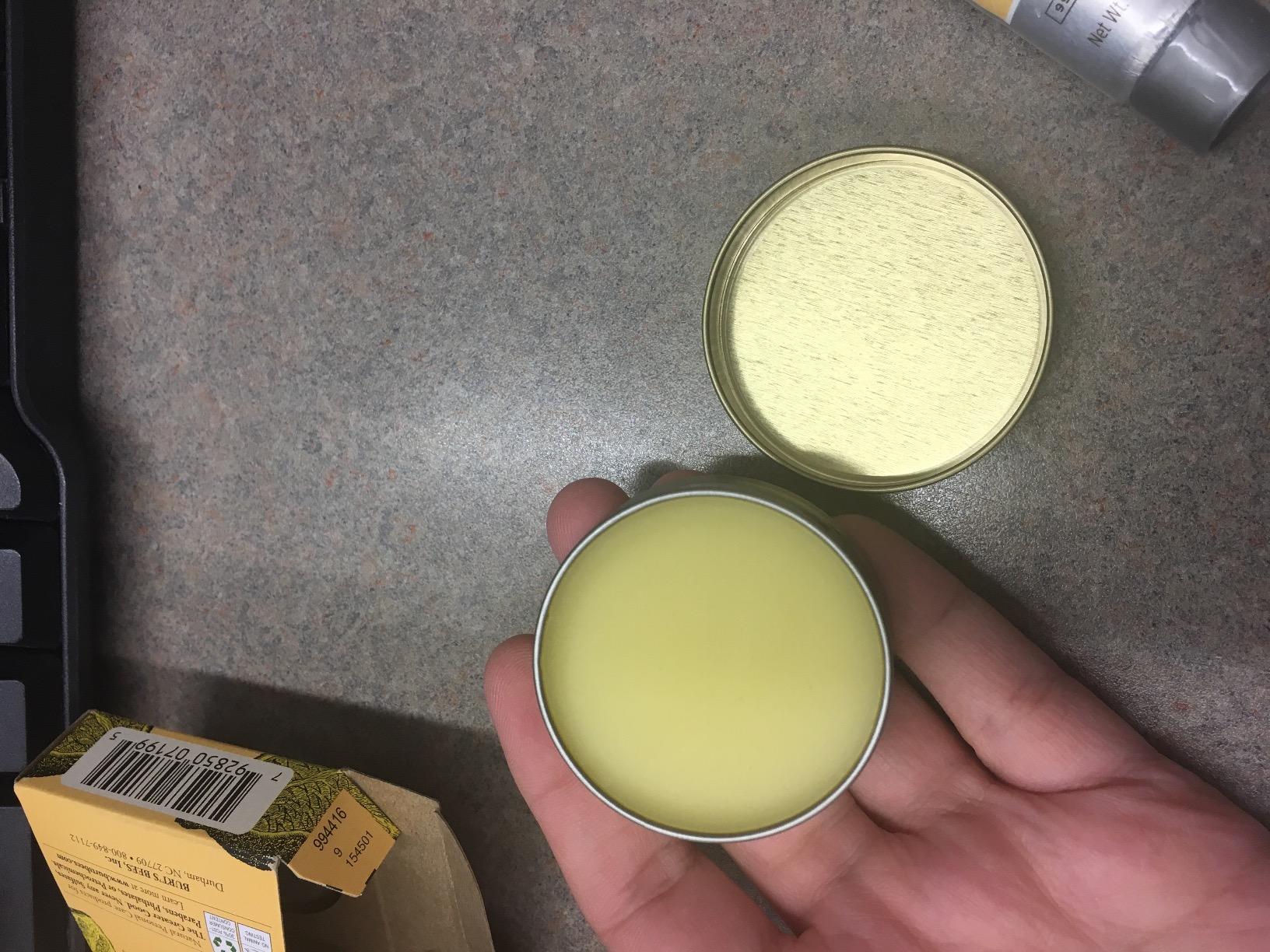 Burt's Bees Hand Repair Gift Set, 4 Products customer photo 2