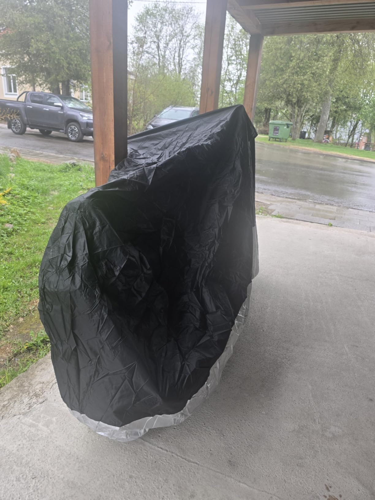 Nelson-Rigg Deluxe Motorcycle Cover, Vents, Heat Shield, Windshield Liner, Grommets XXL fits Touring Motorcycles, Large Cruisers & ADV Motorcycles W/ Saddlebags & Top Trunk, Black customer photo 1