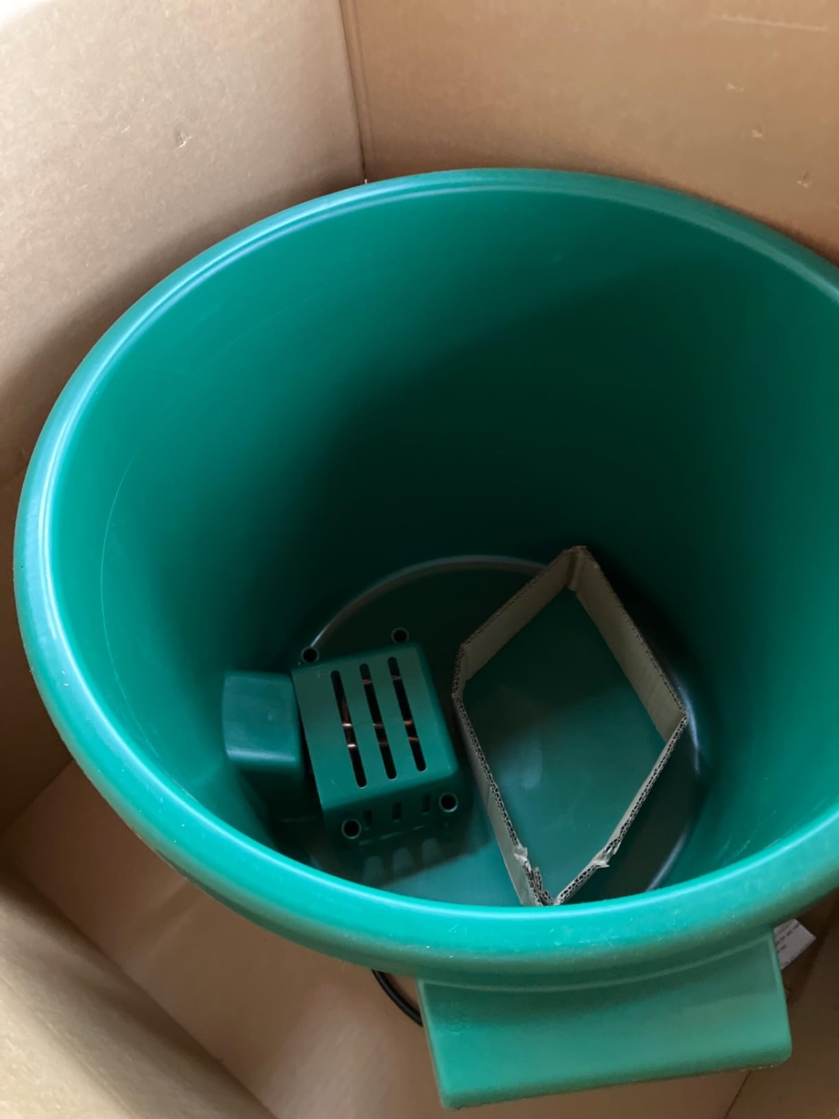 API 16 Gallon 260 Watt Heated Bucket 16HB customer photo 1