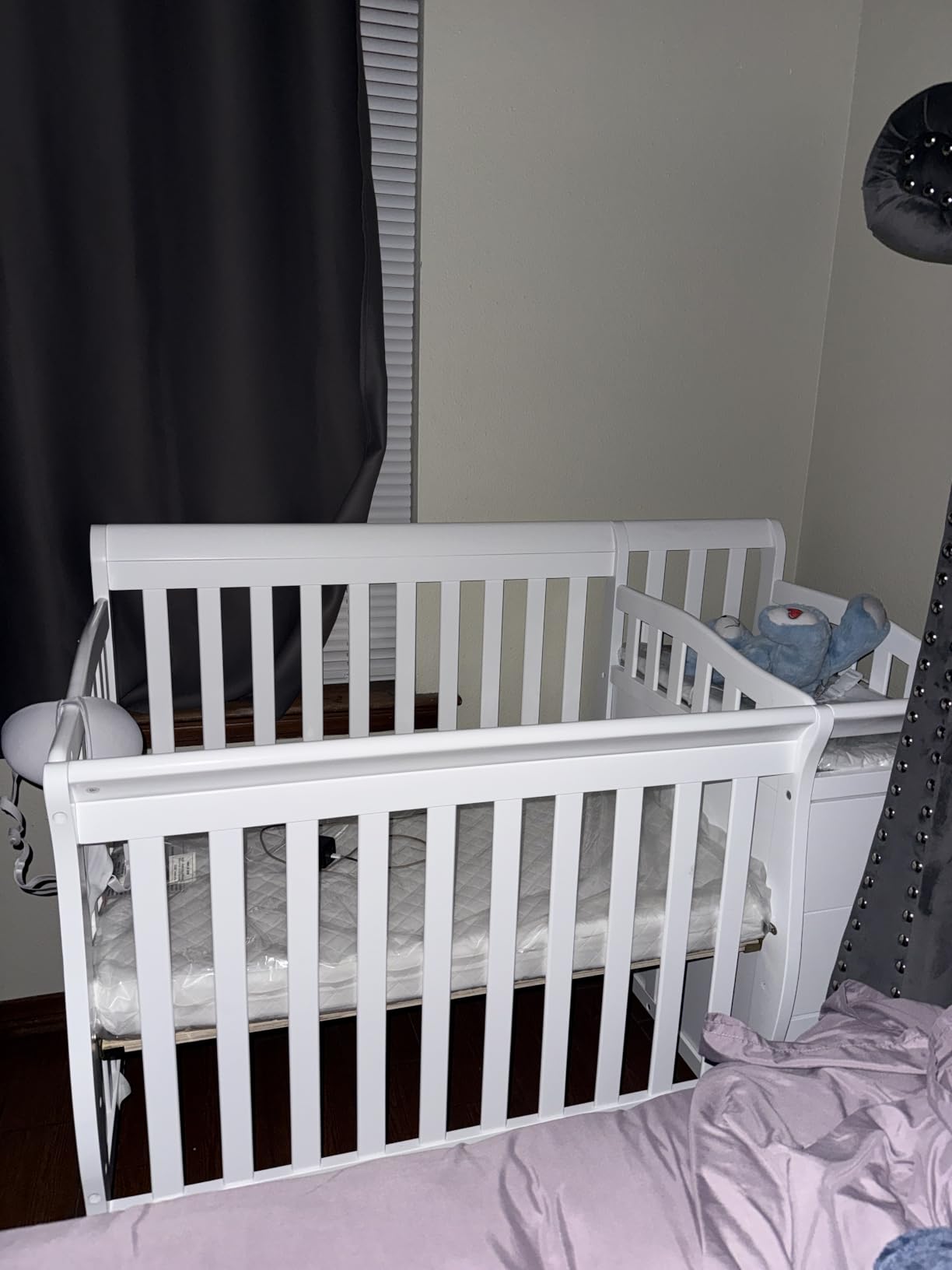 Dream On Me Jayden 4-in-1 Convertible Mini Baby Crib with 3 Drawer Changer customer photo 1