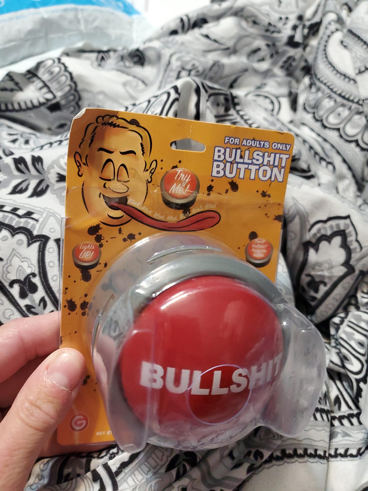Bullshit Button – The Official Hilarious BS Button with Sound Effects & Flashing Light – Perfect Gag Gift for Friends, Family, and Co-workers - Batteries Included customer photo 1