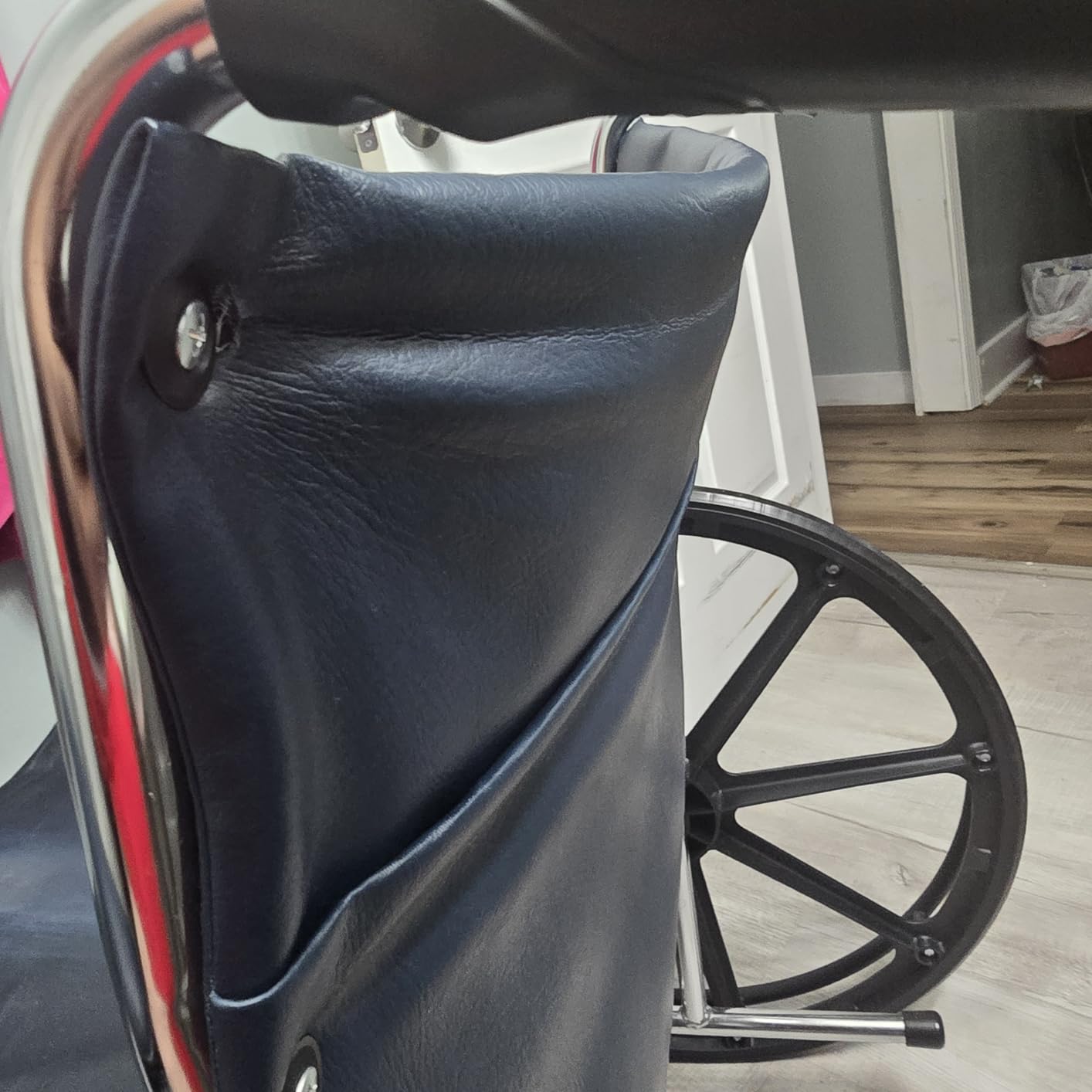 Medline Excel Extra-Wide Bariatric Wheelchair For Adults and Seniors with 24