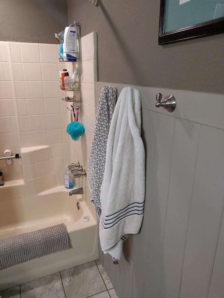 Moen DN6803BN Sage Single Robe Hook, Brushed Nickel customer photo 2