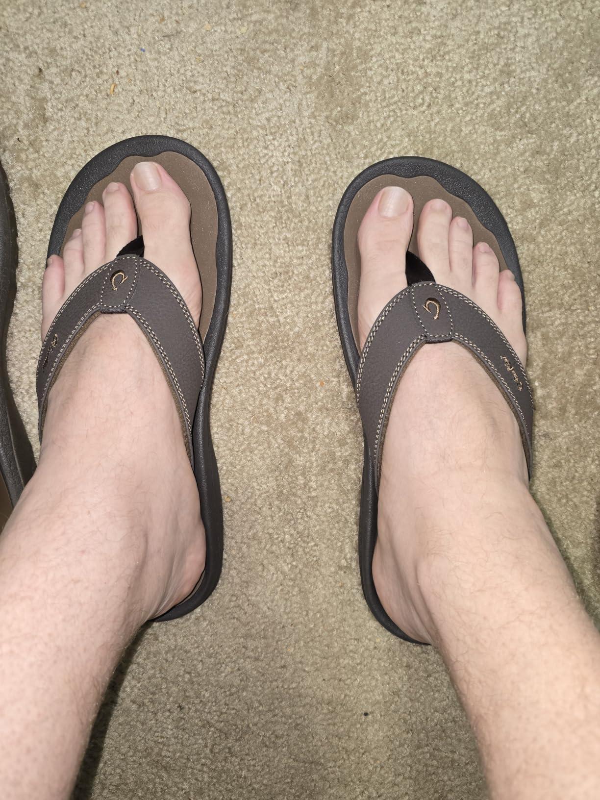 OluKai Ohana Men's Sandals, Water Resistant Flip Flops with Arch Support | Lightweight Comfort for Beach & Travel, Enhanced Traction for Wet Surfaces customer photo 1