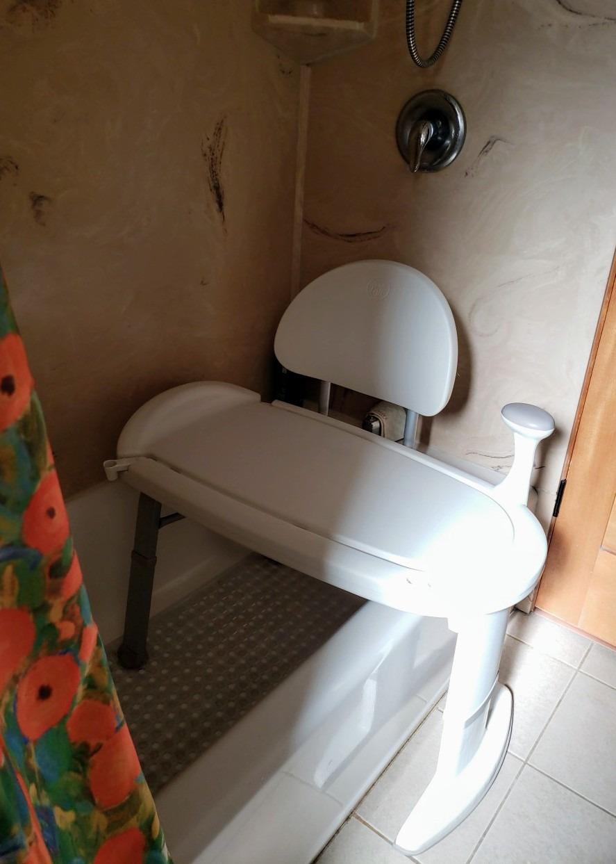 Moen Home Care Bath Safety Tub Transfer Bench, Shower Chair for Elderly and Disabled with Adjustable Height, Handicap Accessories for Daily Living, DN7105 customer photo 2