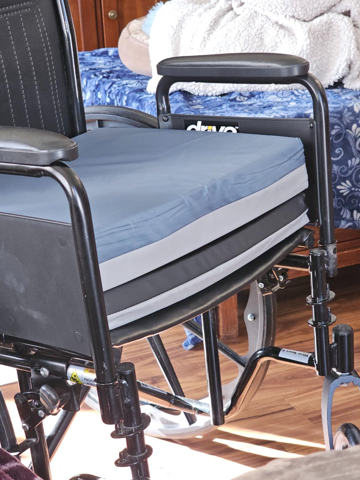 Drive Medical 14886 Skin Protection Gel Wheelchair Seat Cushion customer photo 2