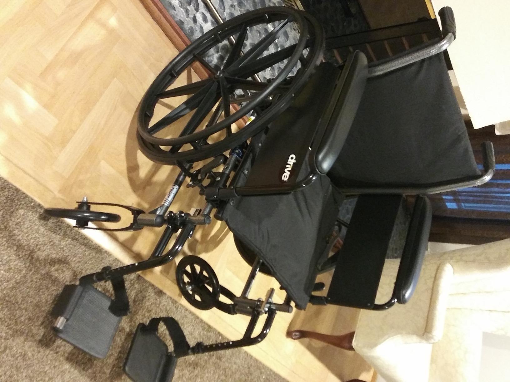 Drive Medical Cruiser III Lightweight Wheelchair with Mag Wheels, 20 Inch customer photo 1