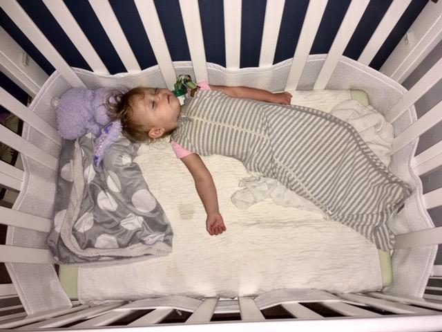 Dream On Me Mini Folding 3-in-1 Portable Baby Crib, Sturdy Locking Wheels customer photo 2