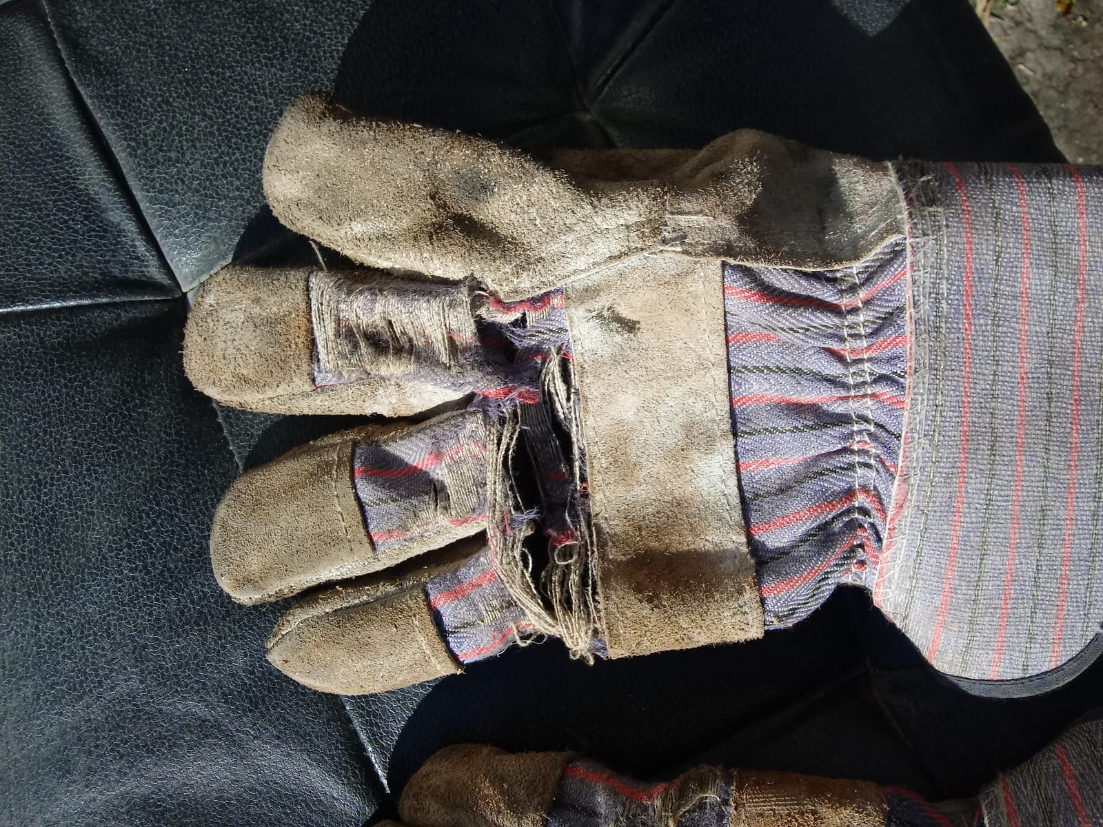 G & F Products Leather Work Gloves for Construction, Gardening and General Work customer photo 2
