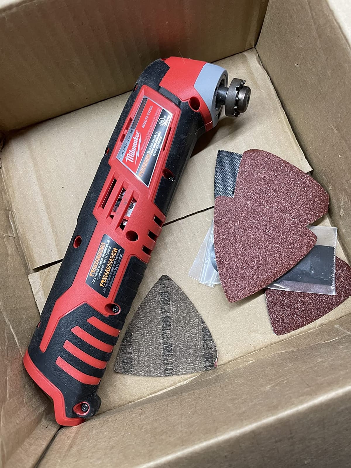 Milwaukee 2426-20 M12 12 Volt Redlithium Ion 20,000 OPM Variable Speed Cordless Multi Tool with Multi-Use Blade, Sanding Pad, and Multi-Grit Papers (Battery Not Included, Power Only) customer photo 1