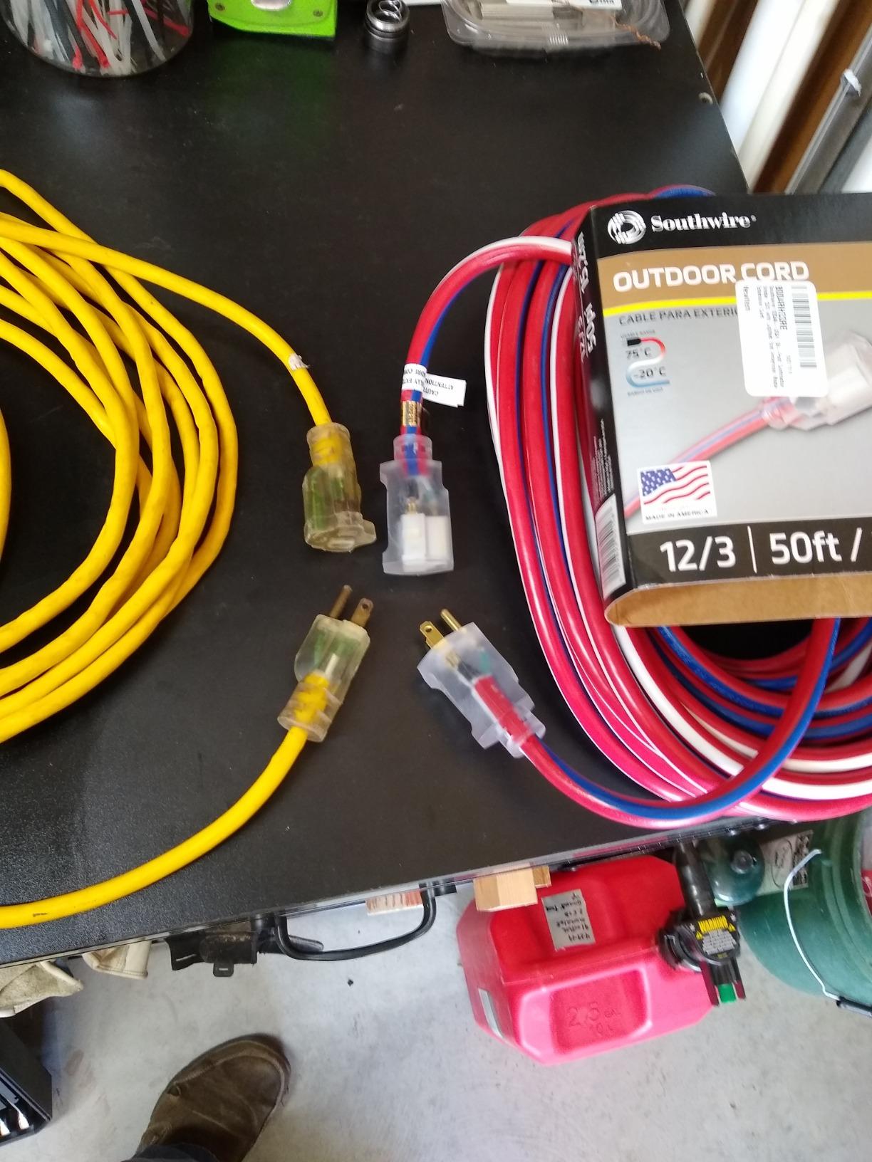Southwire Heavy Duty Extension Cord, 50Ft, 12 Gauge, 3 Conductor, Outdoor Cord, Lighted End, SJTW, Red/White/Blue, 2548SWUSA1 customer photo 2