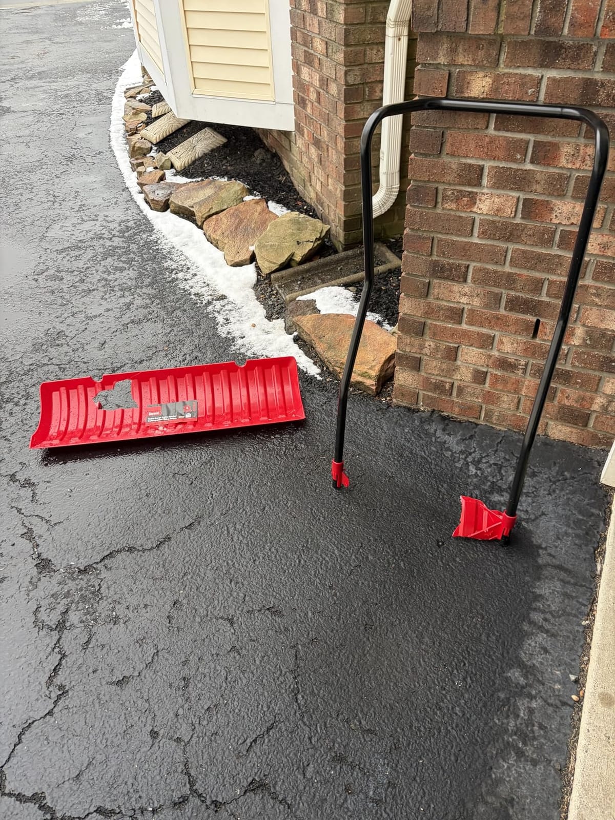 Garant Yukon 36 in. Poly Snow Pusher with 42.5 in. Steel Handle - 1 Each customer photo 2
