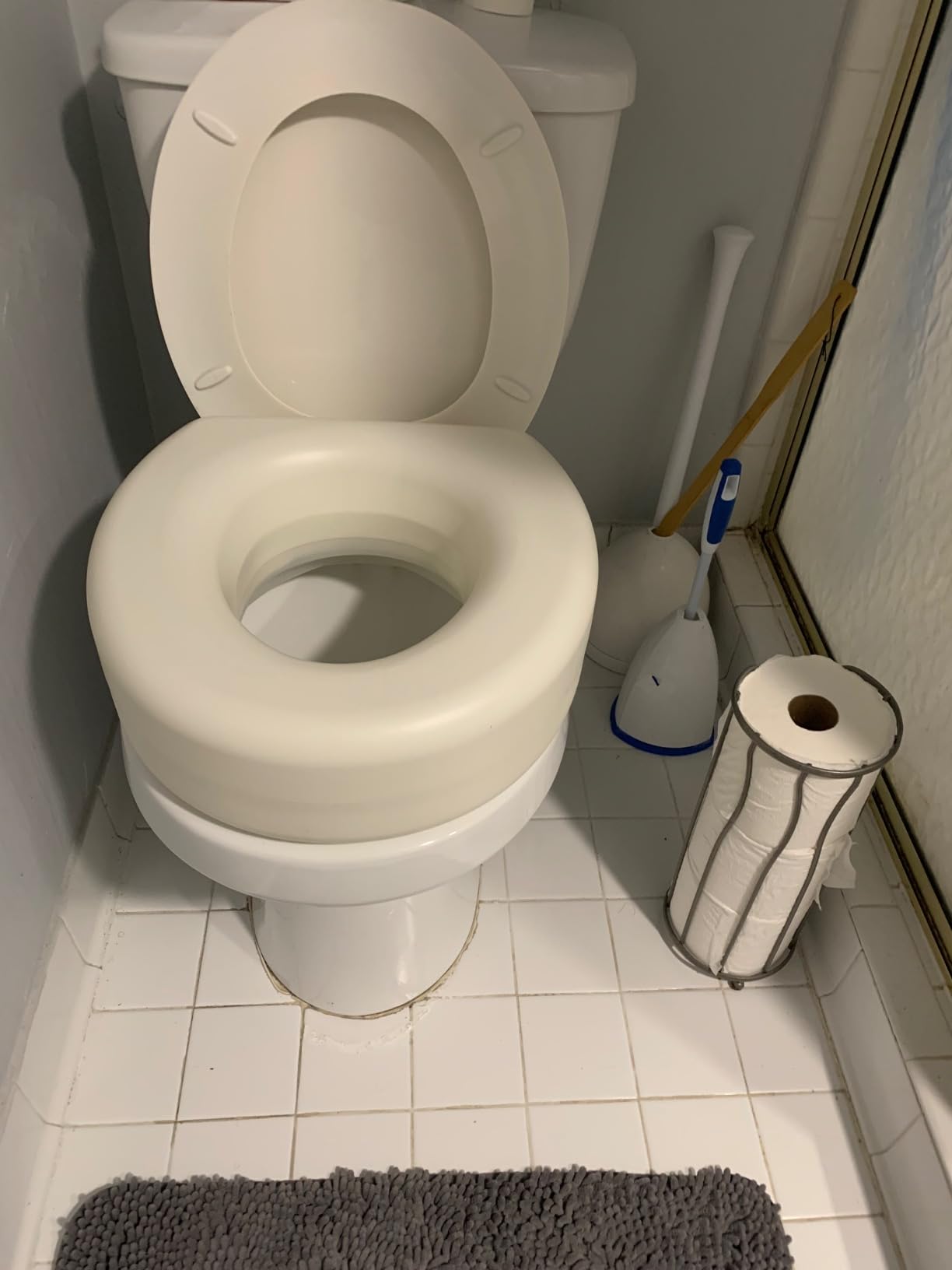 AquaSense 4-Inch Portable Toilet Seat Riser, Elevated Seat for Seniors customer photo 1