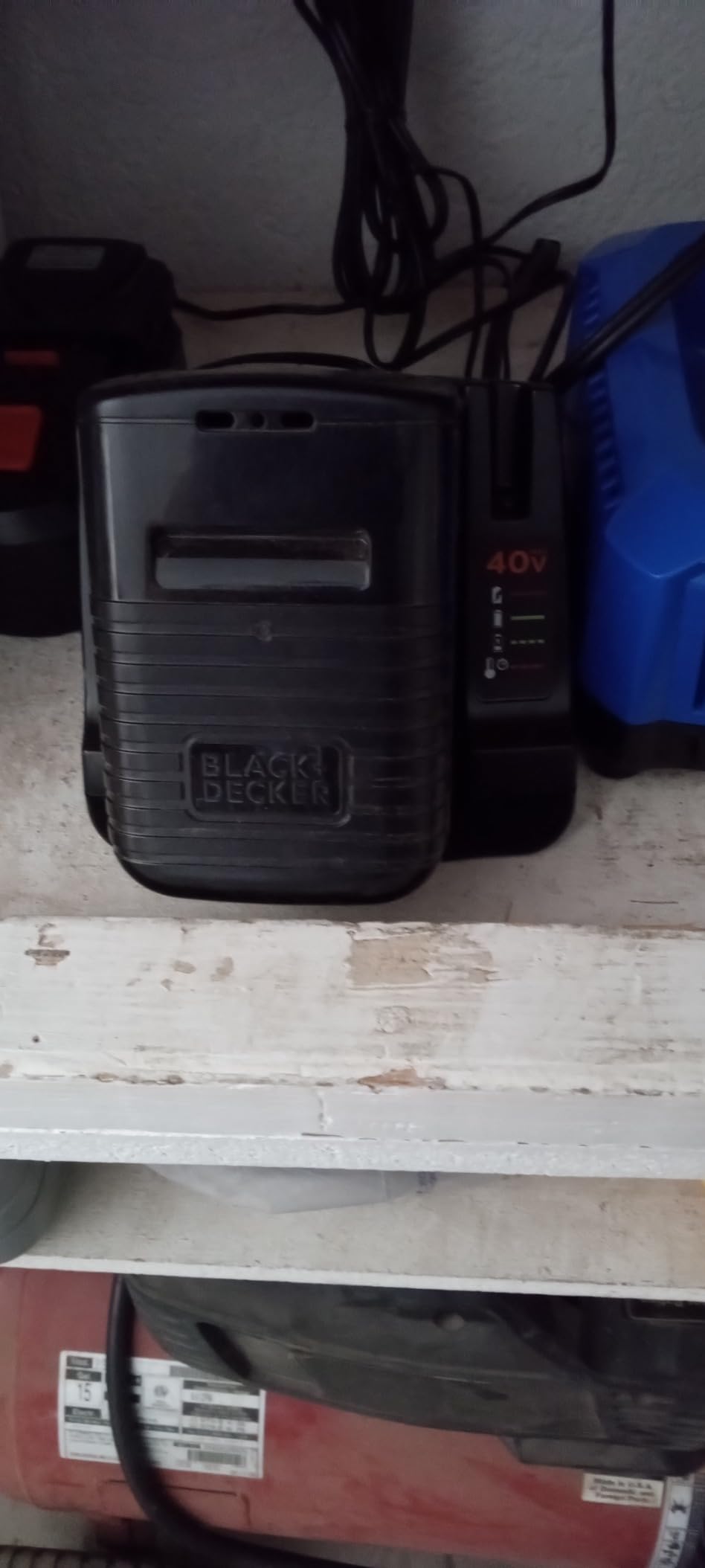 BLACK+DECKER Leaf Blower Cordless Leaf Vacuum and Mulcher Combo Kit, Battery and Charger Included, 40V 120 mph Air Speed, 6-Speed Dial, Built-in Scraper with Collection Bag (LSWV36) customer photo 2