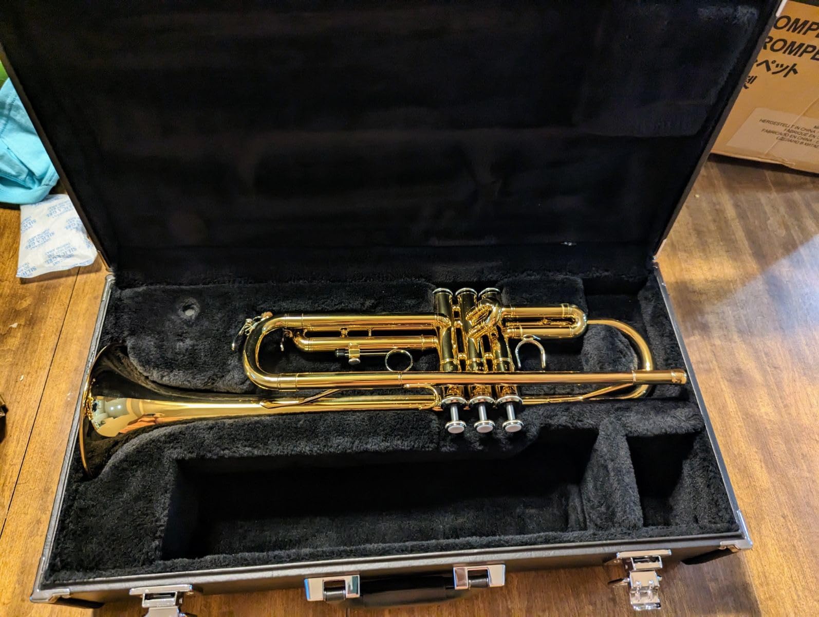 Yamaha YTR-2330 Student Bb Trumpet - Gold Lacquer customer photo 1