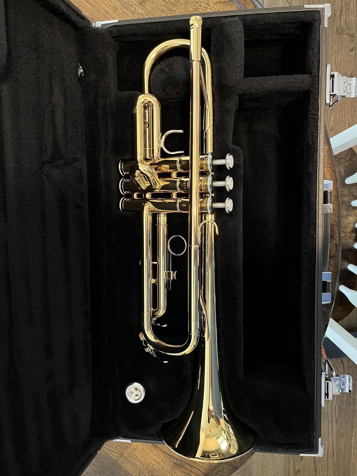 Yamaha YTR-2330 Student Bb Trumpet - Gold Lacquer customer photo 2