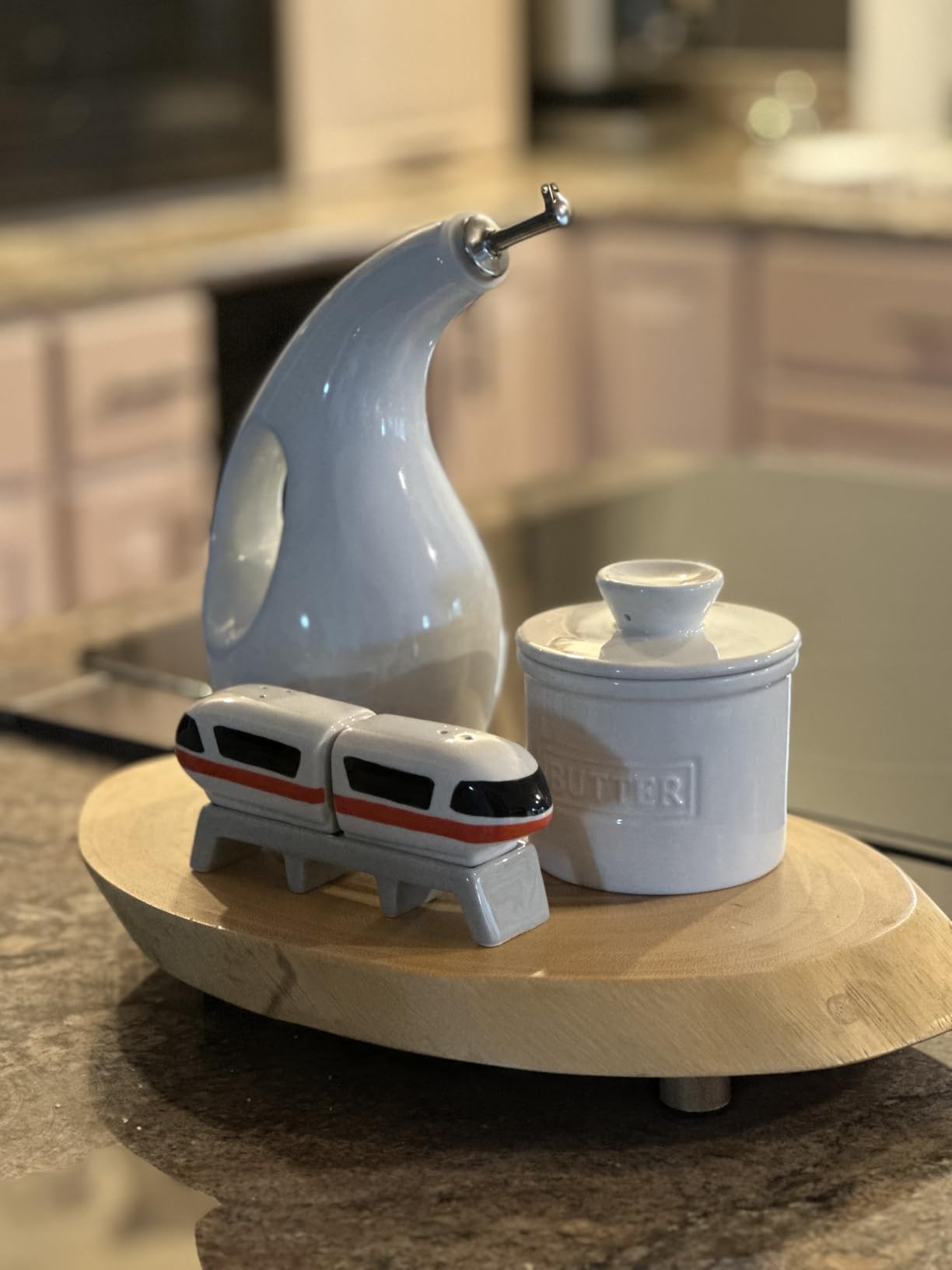 Rachael Ray Solid Glaze Ceramics EVOO Olive Oil Bottle Dispenser with Spout - 24 Ounce, Green customer photo 1