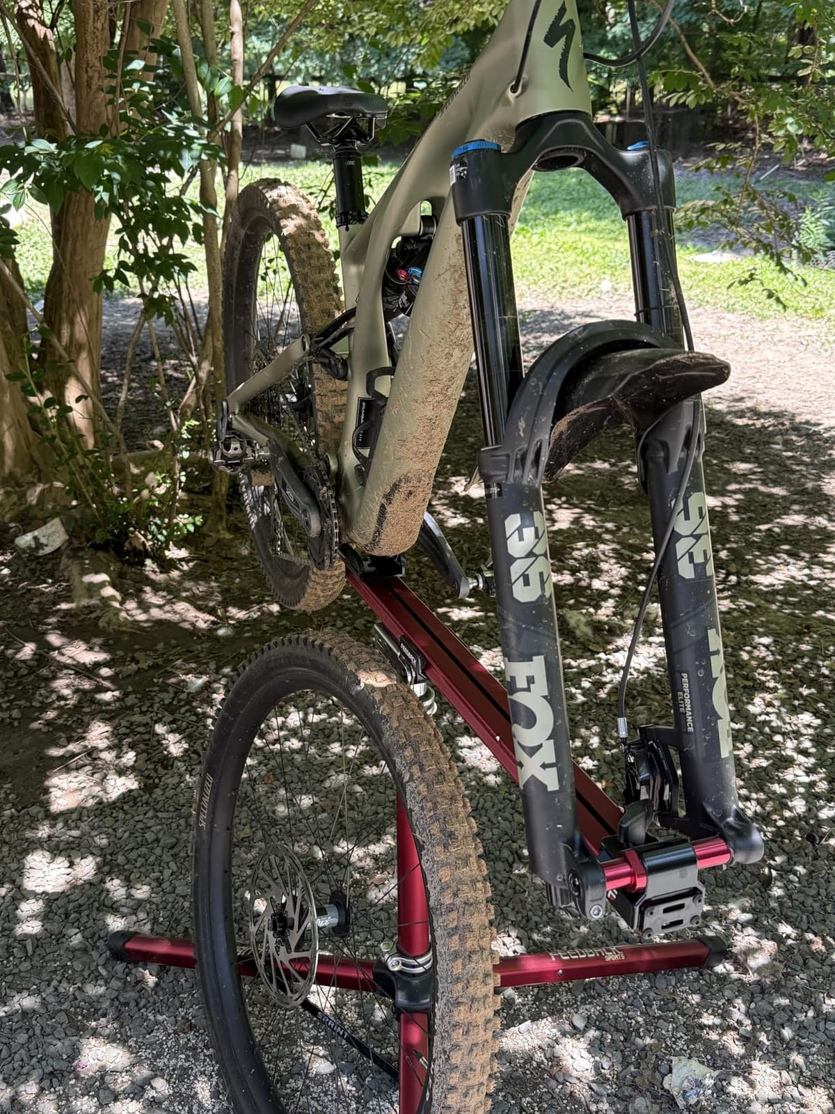 Feedback Sports Sprint Bike Repair Stand, Compact Bike Workstand, Red customer photo 1