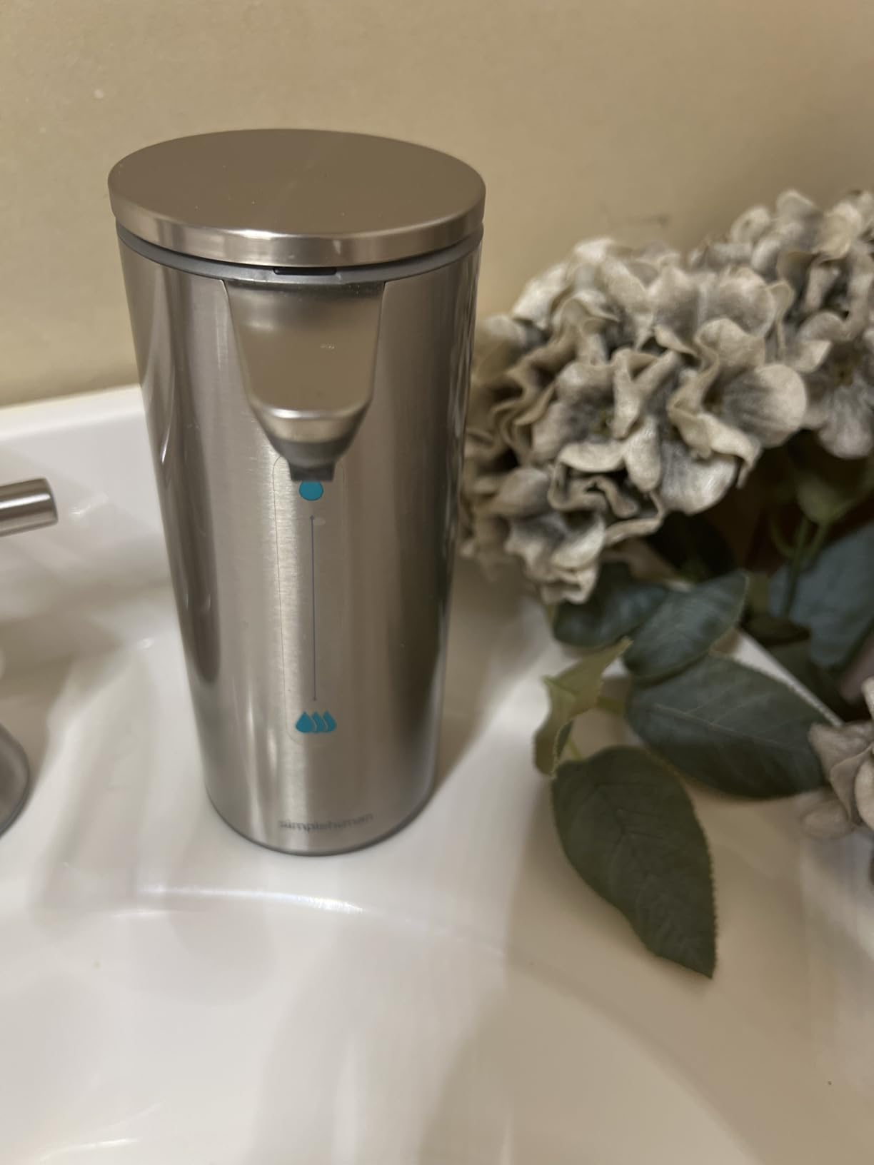 simplehuman 8 oz. Touch-Free Sensor Liquid Soap Pump Dispenser with Soap Sample, Brushed Nickel customer photo 1
