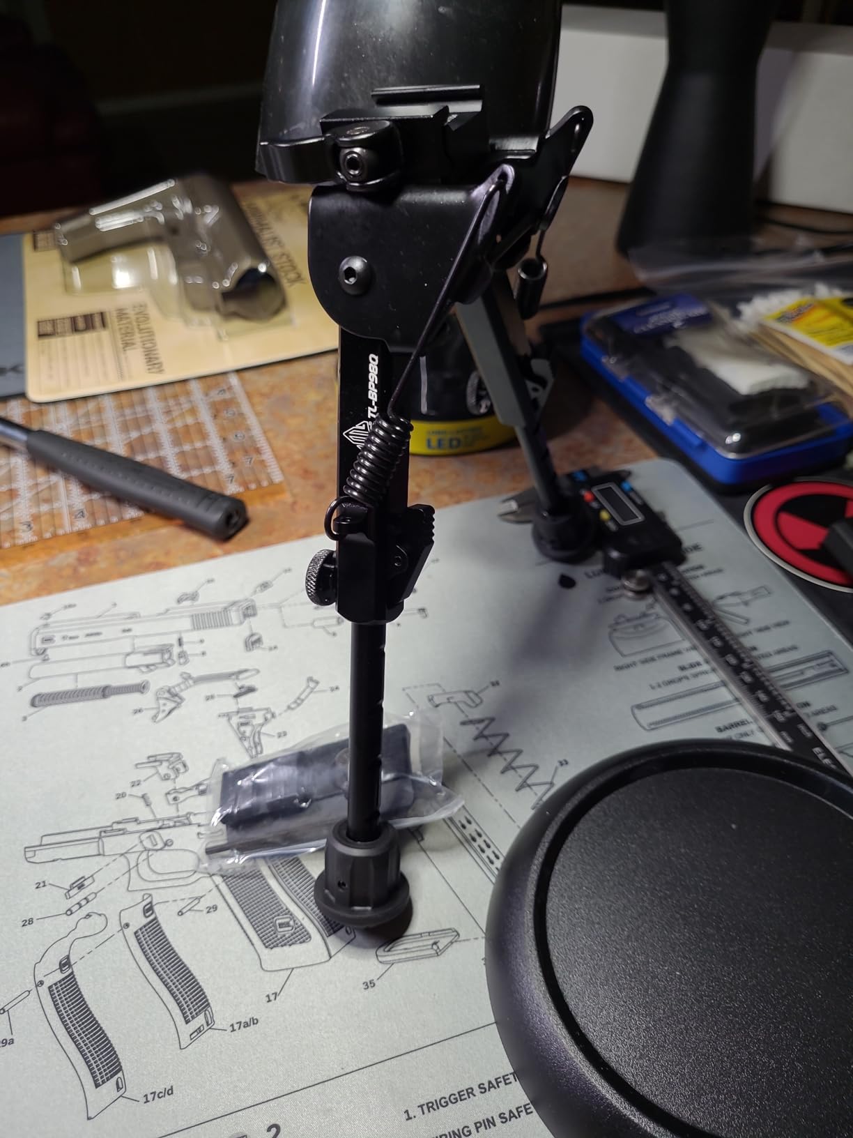 UTG Super Duty Bi-pod with QD Lever Mount, Height 6.0