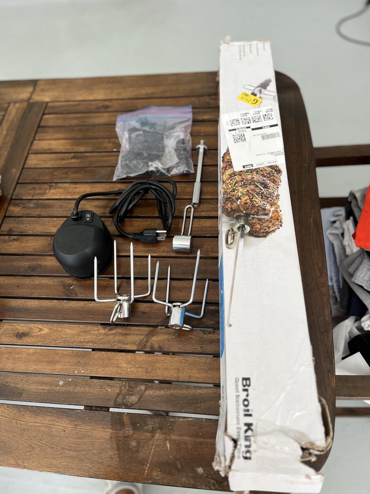 Broil King 66009 Deluxe Universal Rotisserie Kit customer photo 2