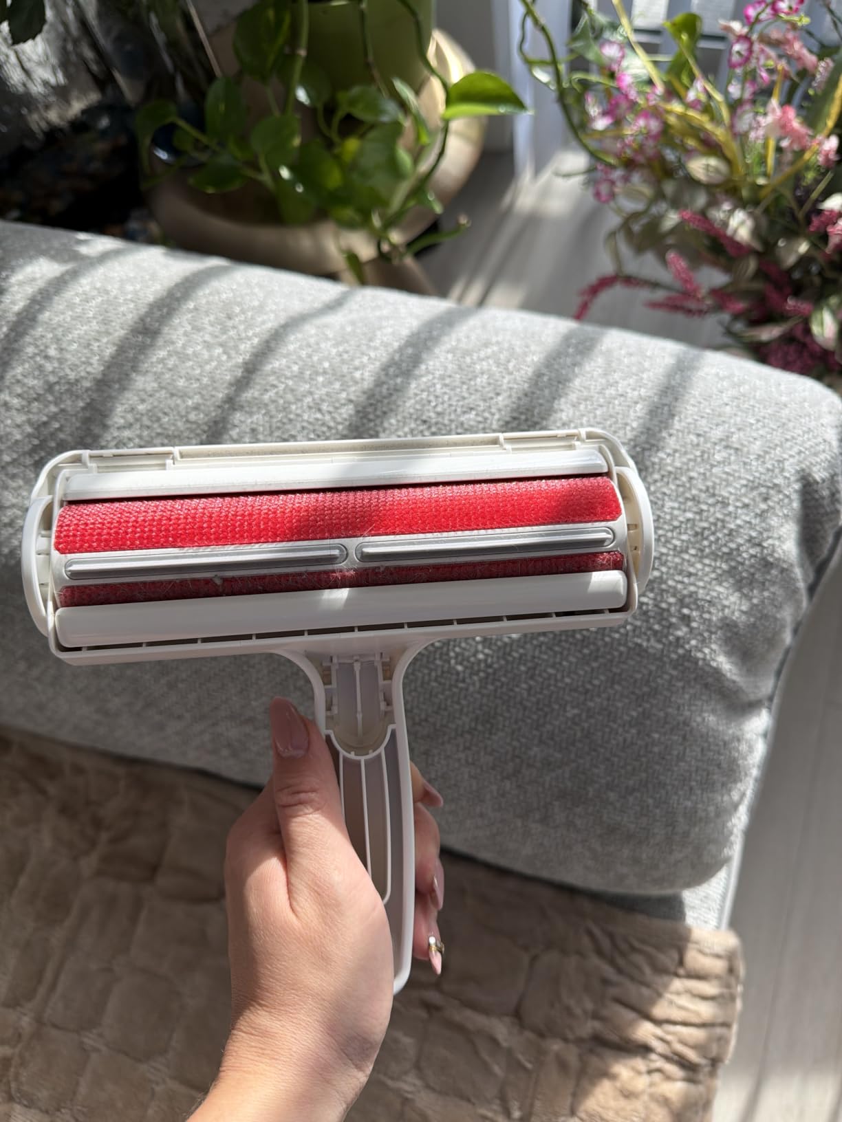 ChomChom Roller Pet Hair Remover – Original Size Reusable Lint Roller for Cat & Dog Hair on Furniture, Couch, Carpet, Car, Rugs & Bedding – Portable, Eco-Friendly (White) customer photo 2