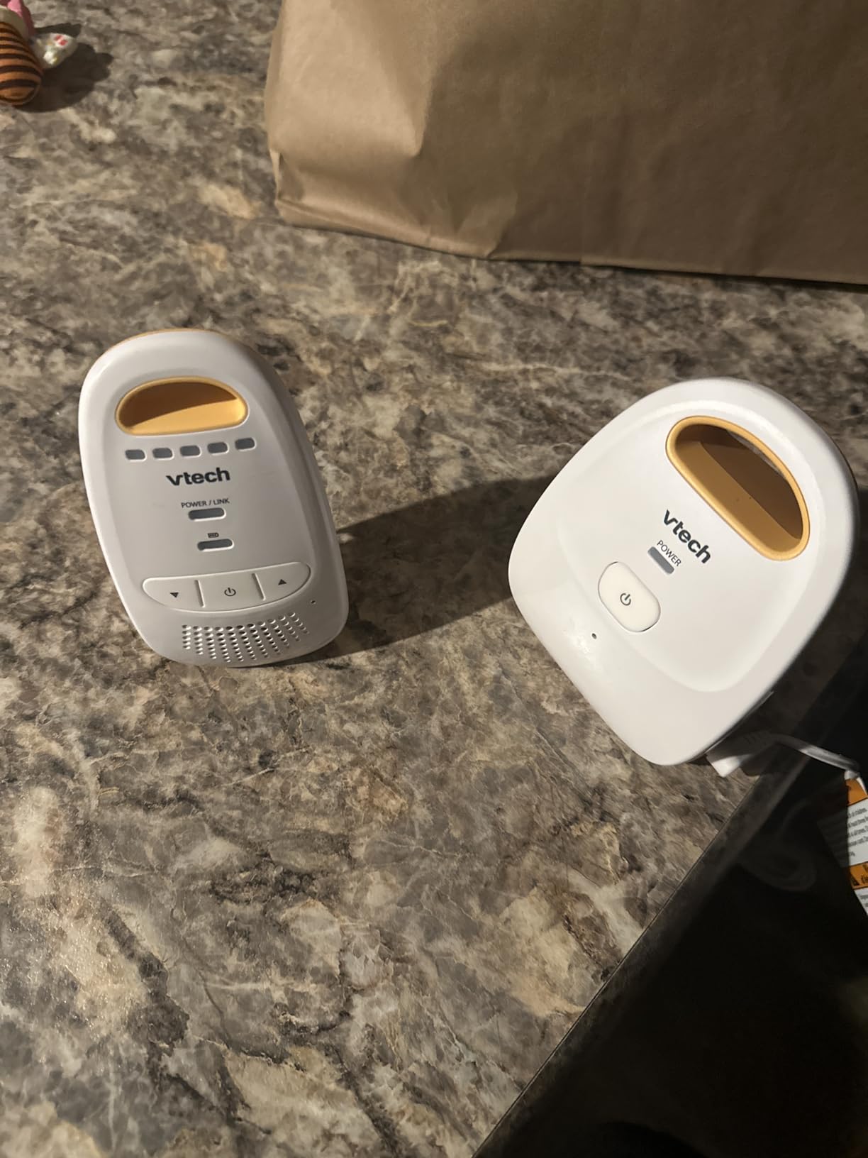 VTech Audio Baby Monitor — No Static DECT 6.0, No WiFi, Hack-Proof | 8Hr Battery, Belt Clip, 1000ft Range, 5-Level Sound Indicator | DM111 customer photo 2