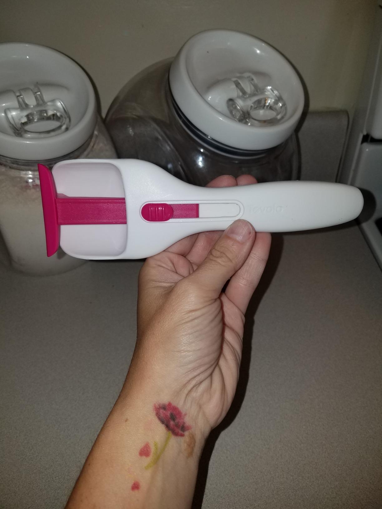 Tovolo Cupcake Scoop Batter Dispenser for Cupcakes Muffins Pancakes and Cookie Dough, Easy to Clean Batter Scoop Slide Dispenses Quicker for Even Size Baked Goods Kitchen Gadget, Fuchsia customer photo 1