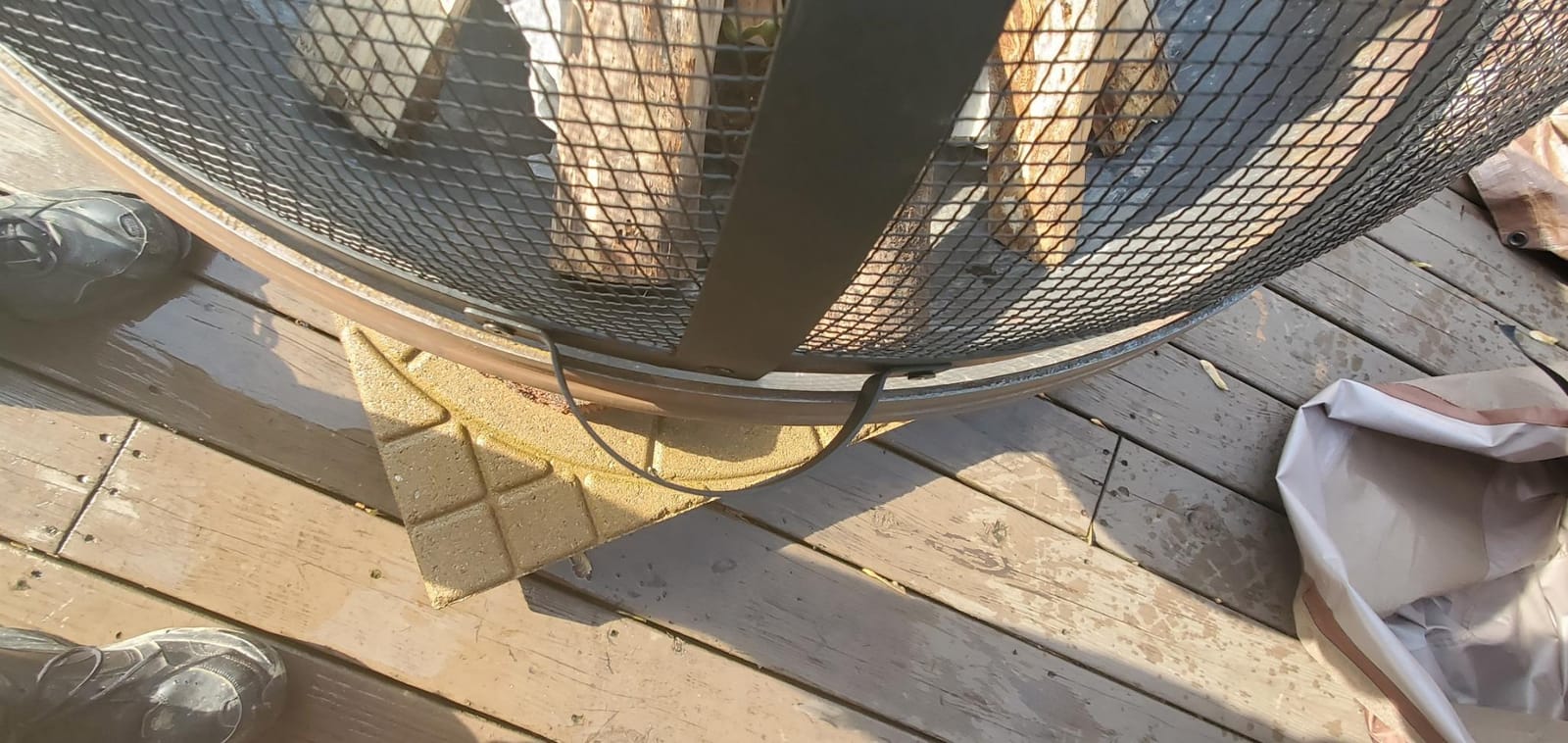Sunnydaze Outdoor Fire Pit Screen Cover, Round, Easy Access Door, 36