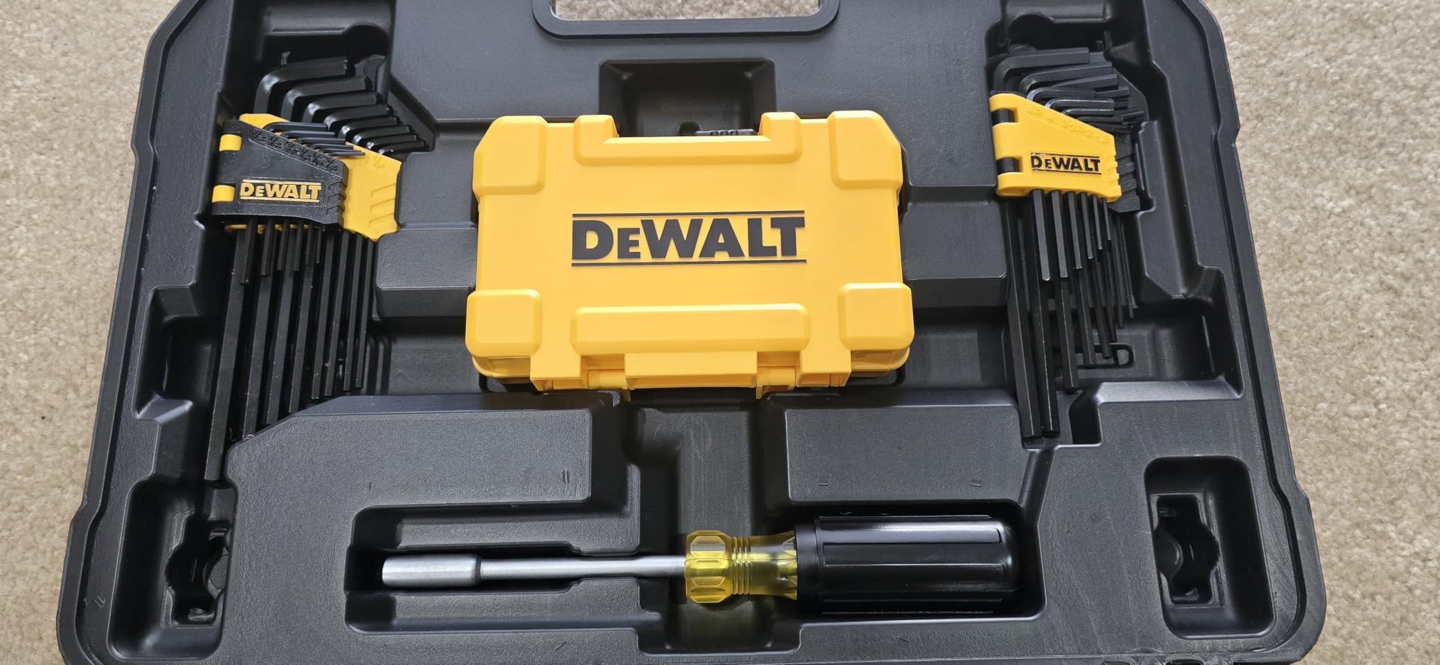 DEWALT Mechanics Tools Kit and Socket Set, 1/4