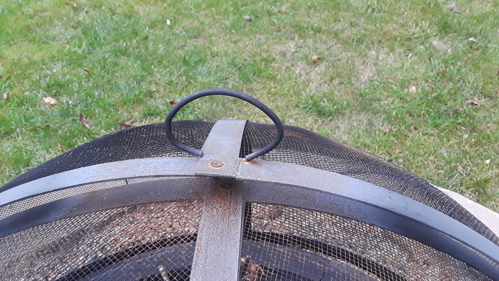 Hampton's Buzaar 36 Inch Fire Pit Easy Access Spark Screen customer photo 1